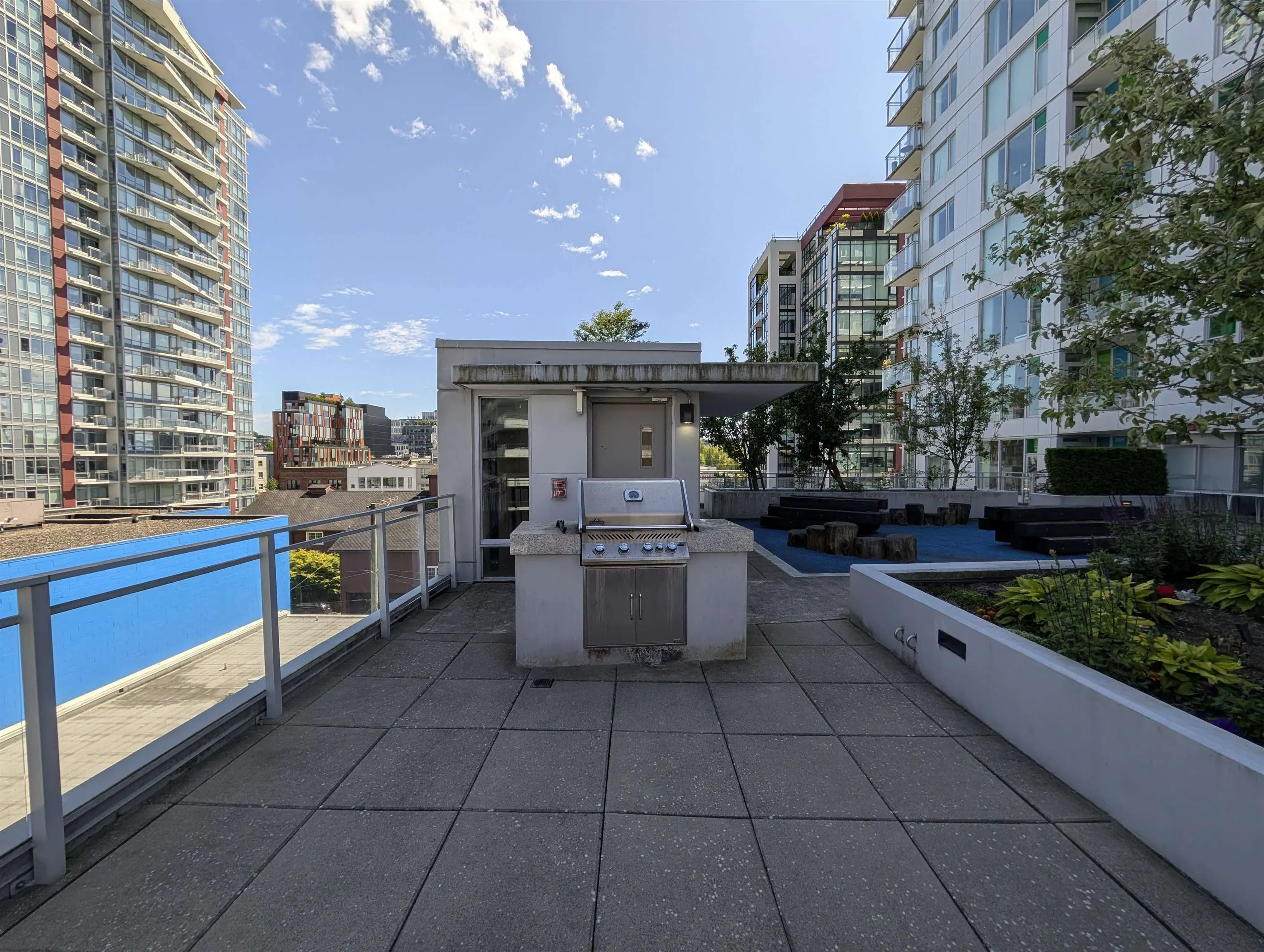 1708 Ontario Street #411