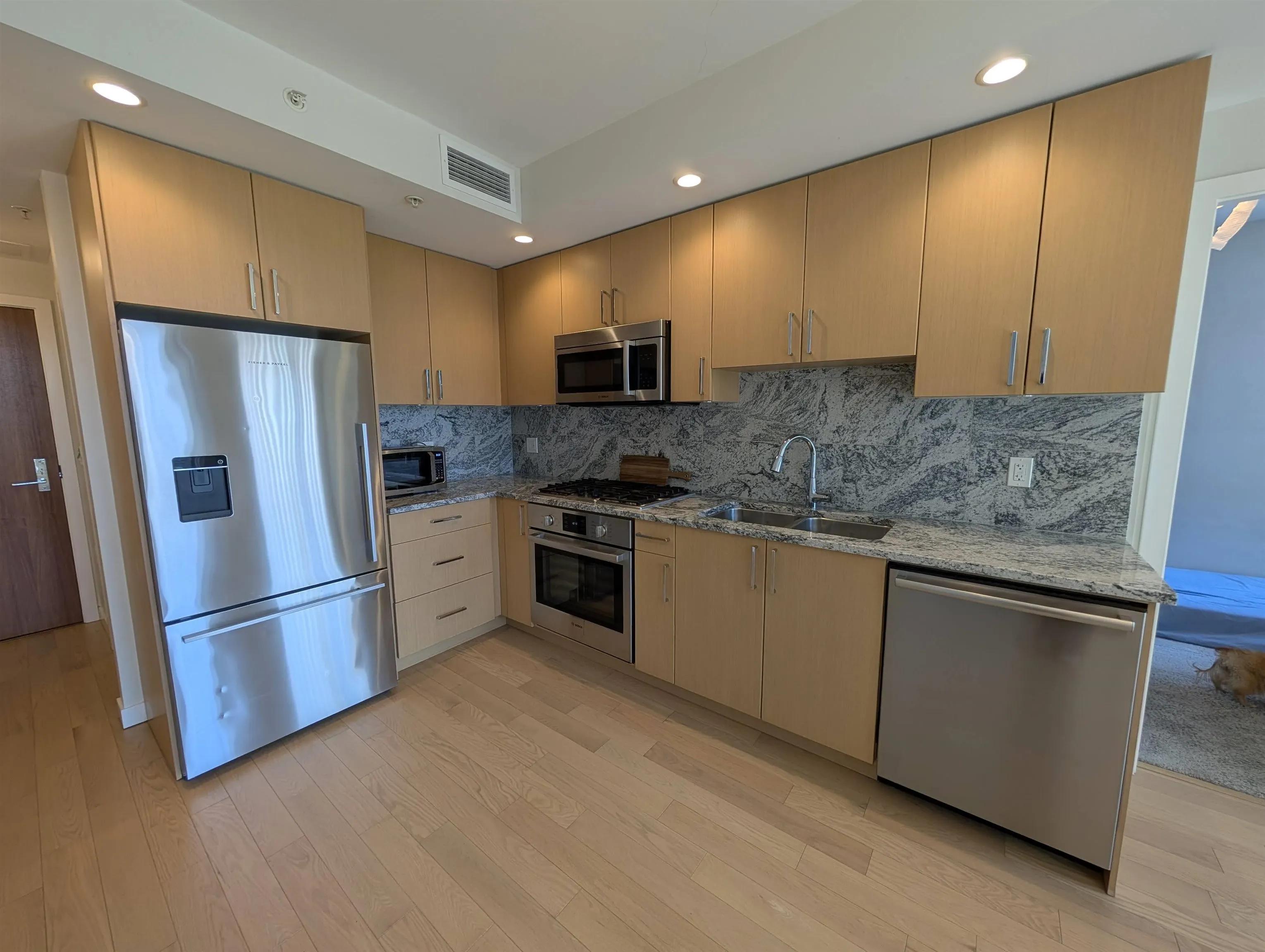 1708 Ontario Street #411