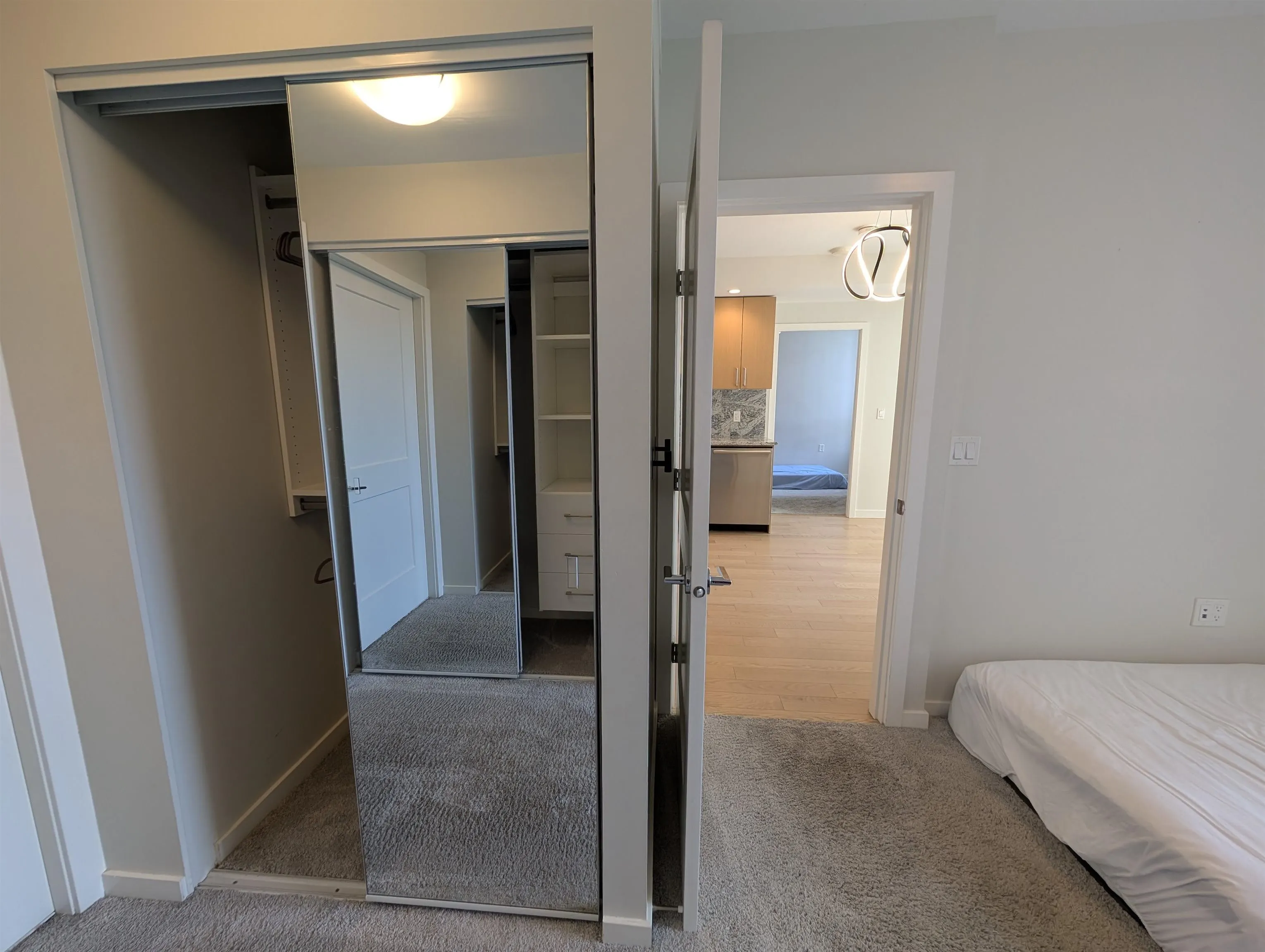 1708 Ontario Street #411