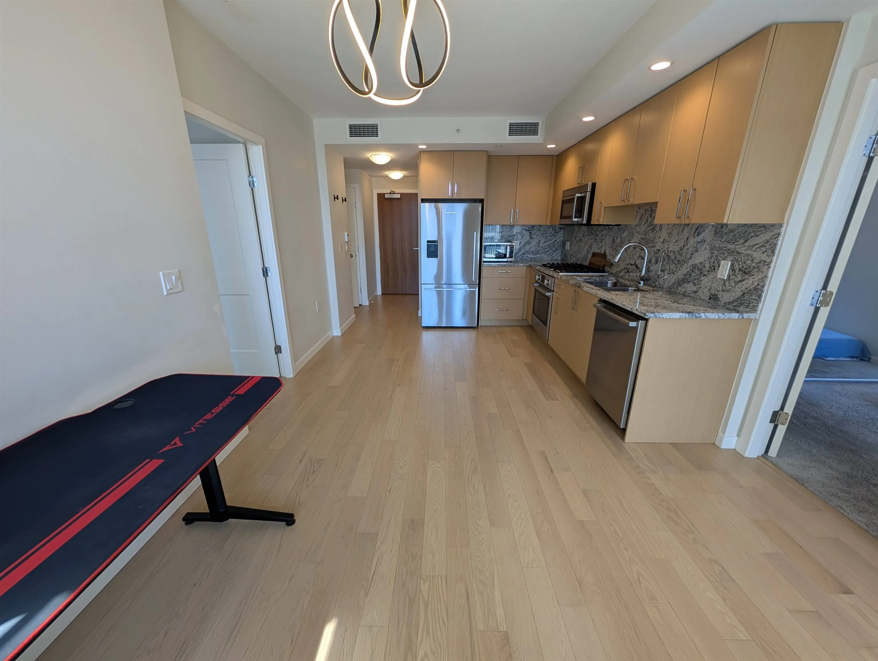 1708 Ontario Street #411