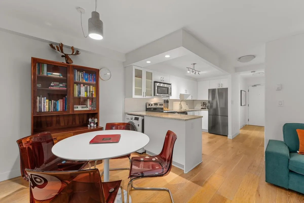 1819 Pendrell Street #401