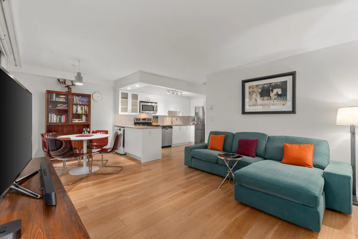 1819 Pendrell Street #401