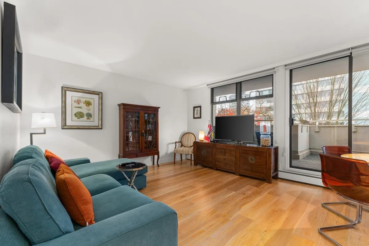 1819 Pendrell Street #401