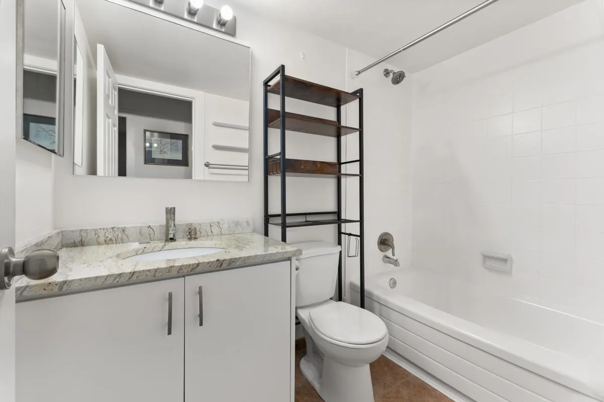 1819 Pendrell Street #401