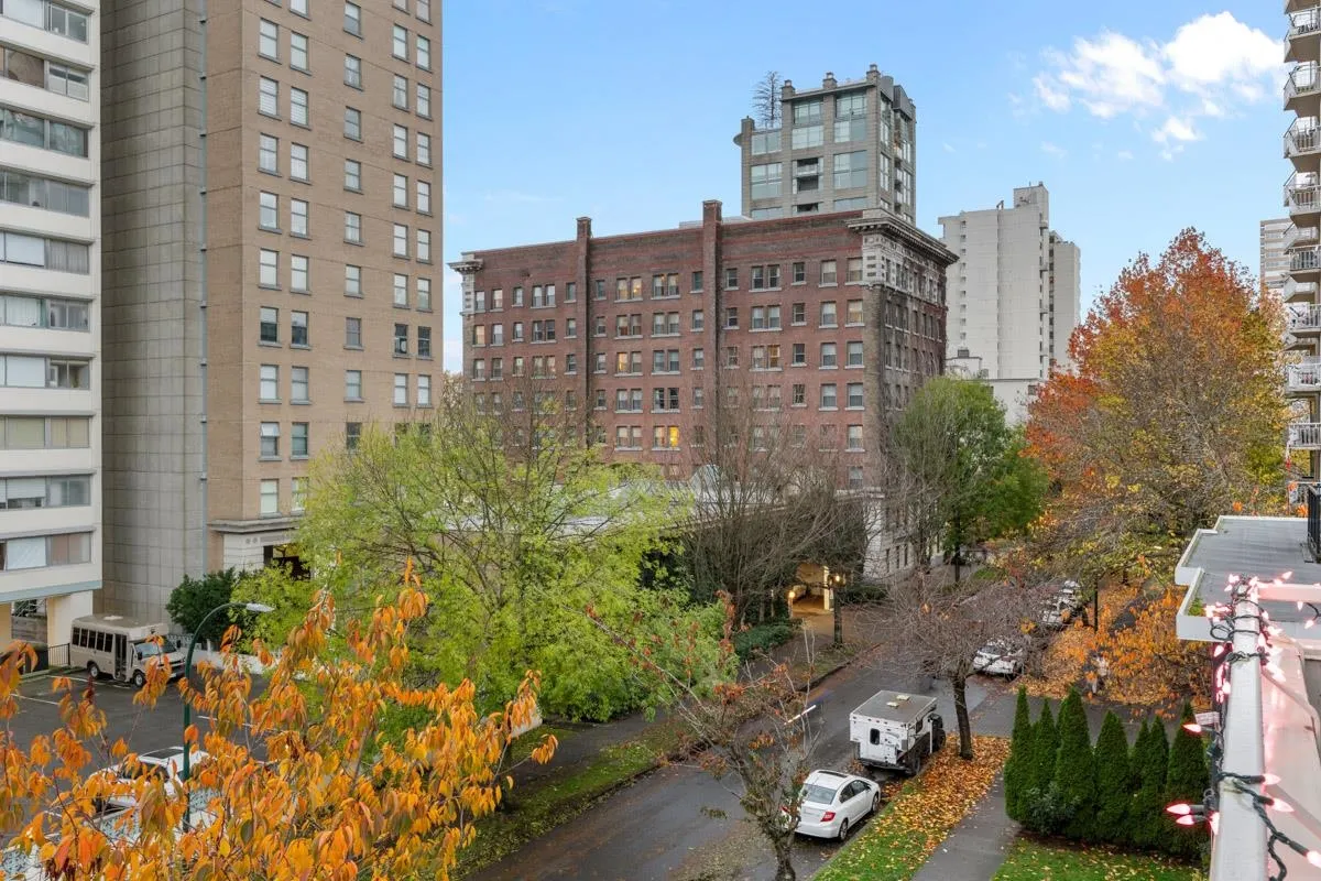 1819 Pendrell Street #401