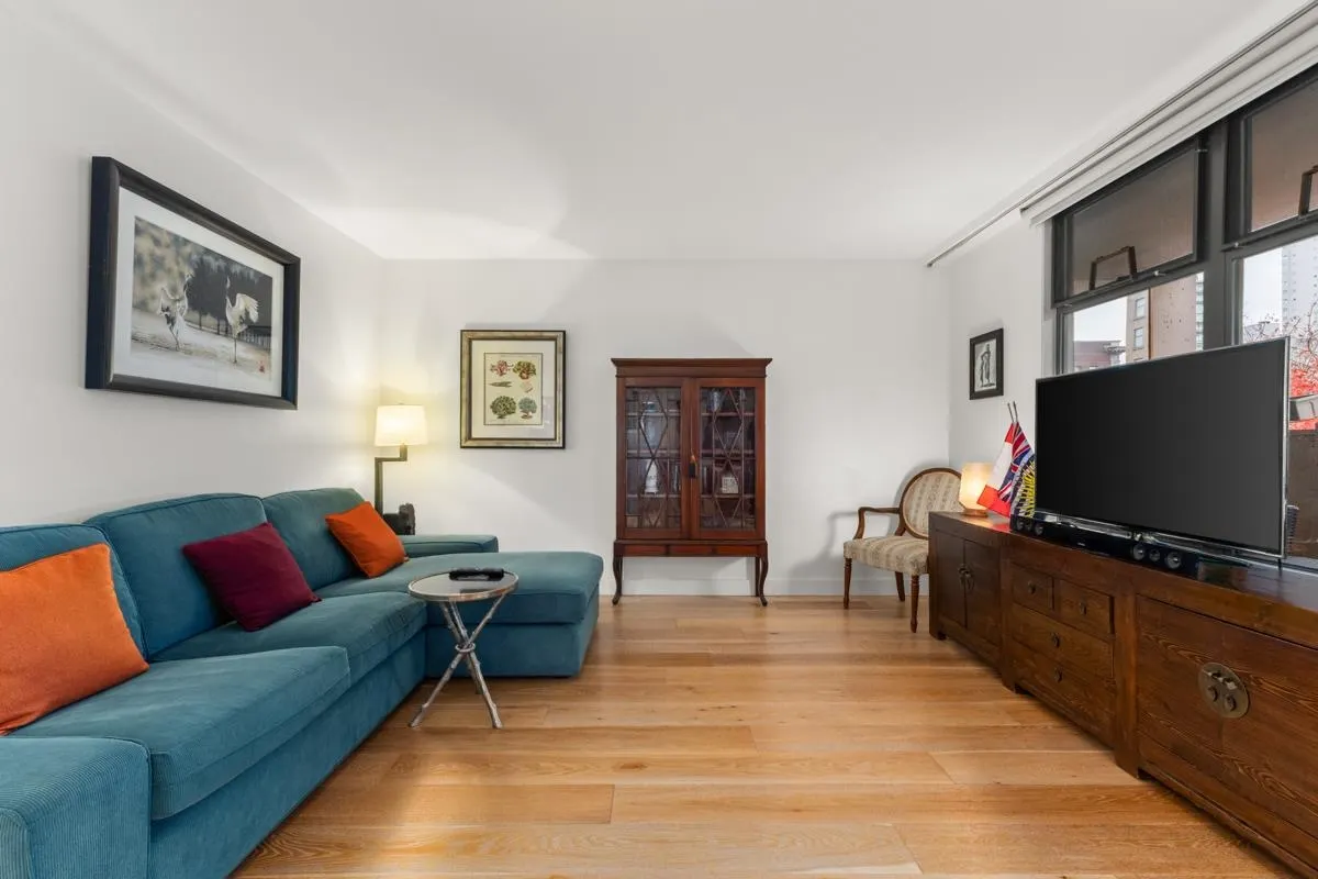 1819 Pendrell Street #401