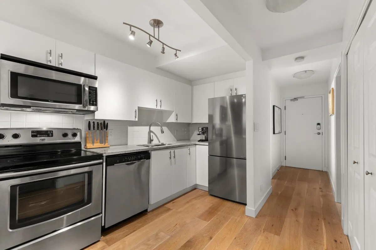 1819 Pendrell Street #401