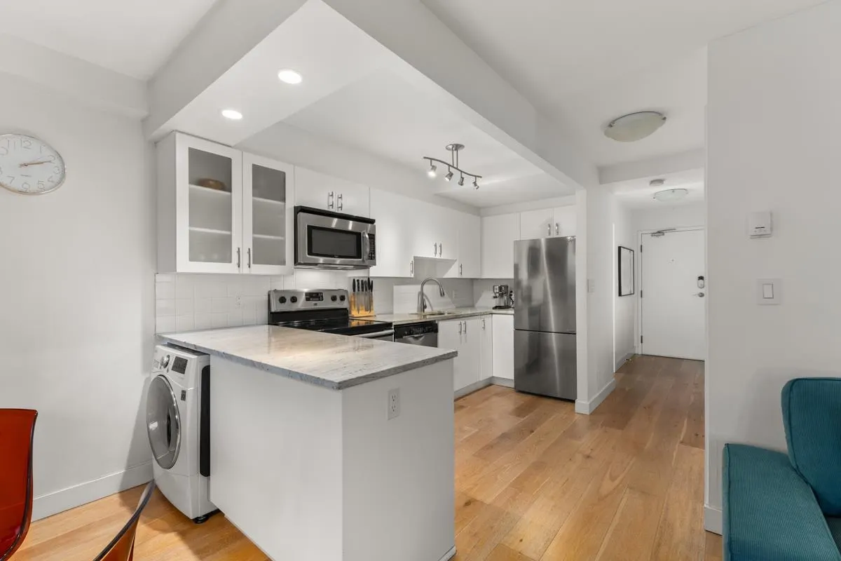 1819 Pendrell Street #401