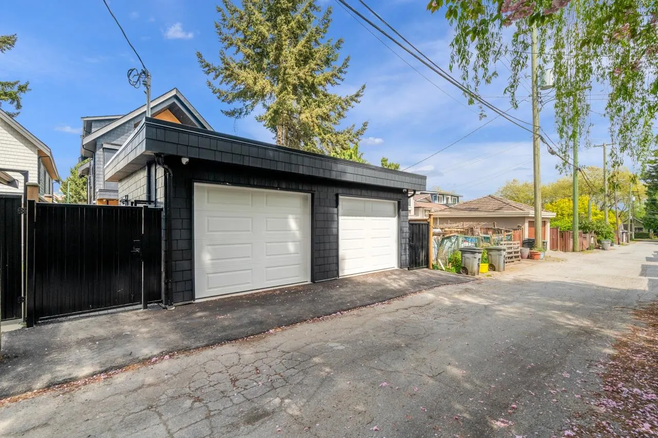 950 W 17th Avenue #2
