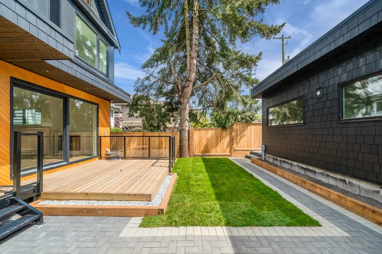 950 W 17th Avenue #2