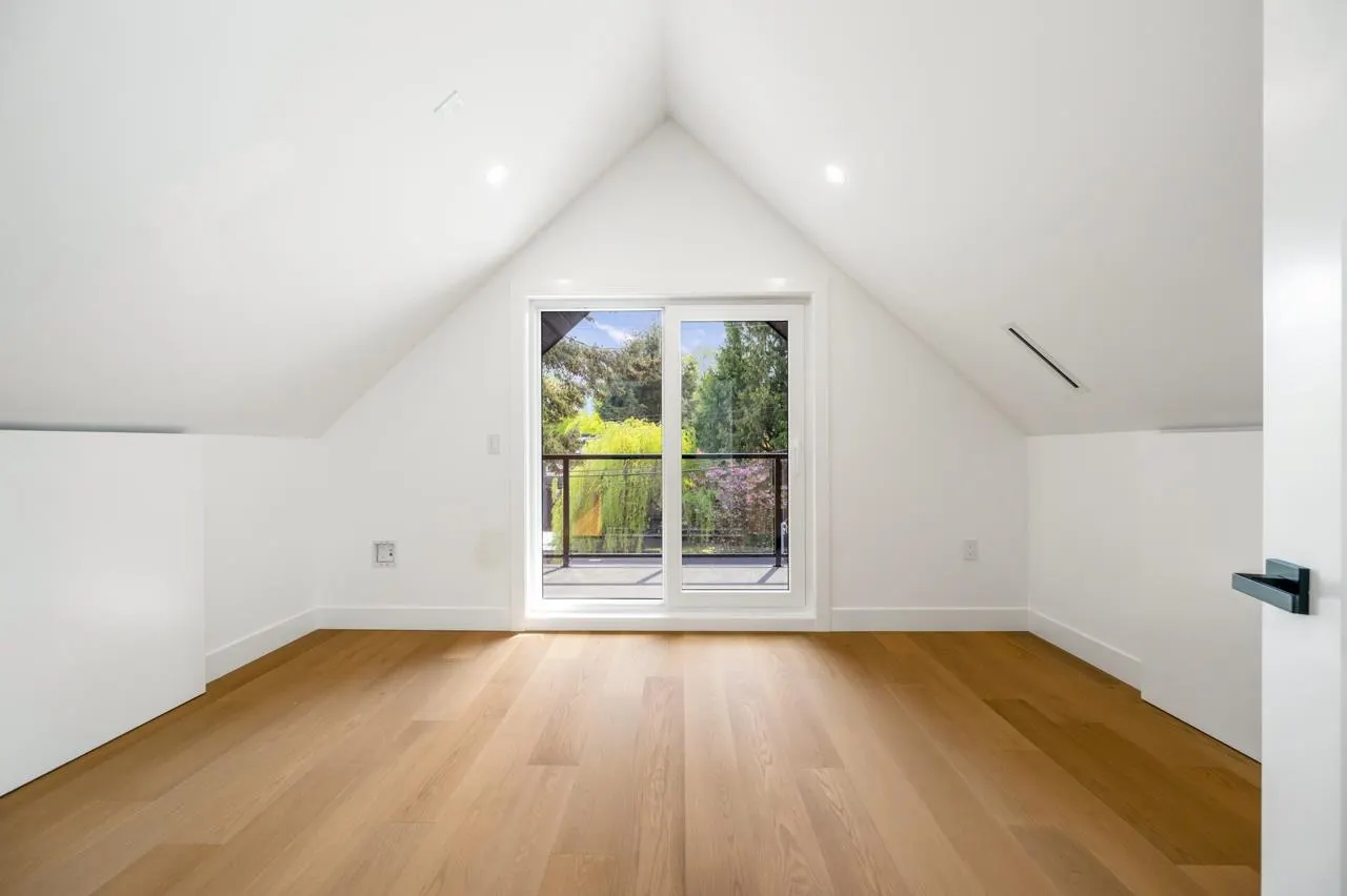 950 W 17th Avenue #2