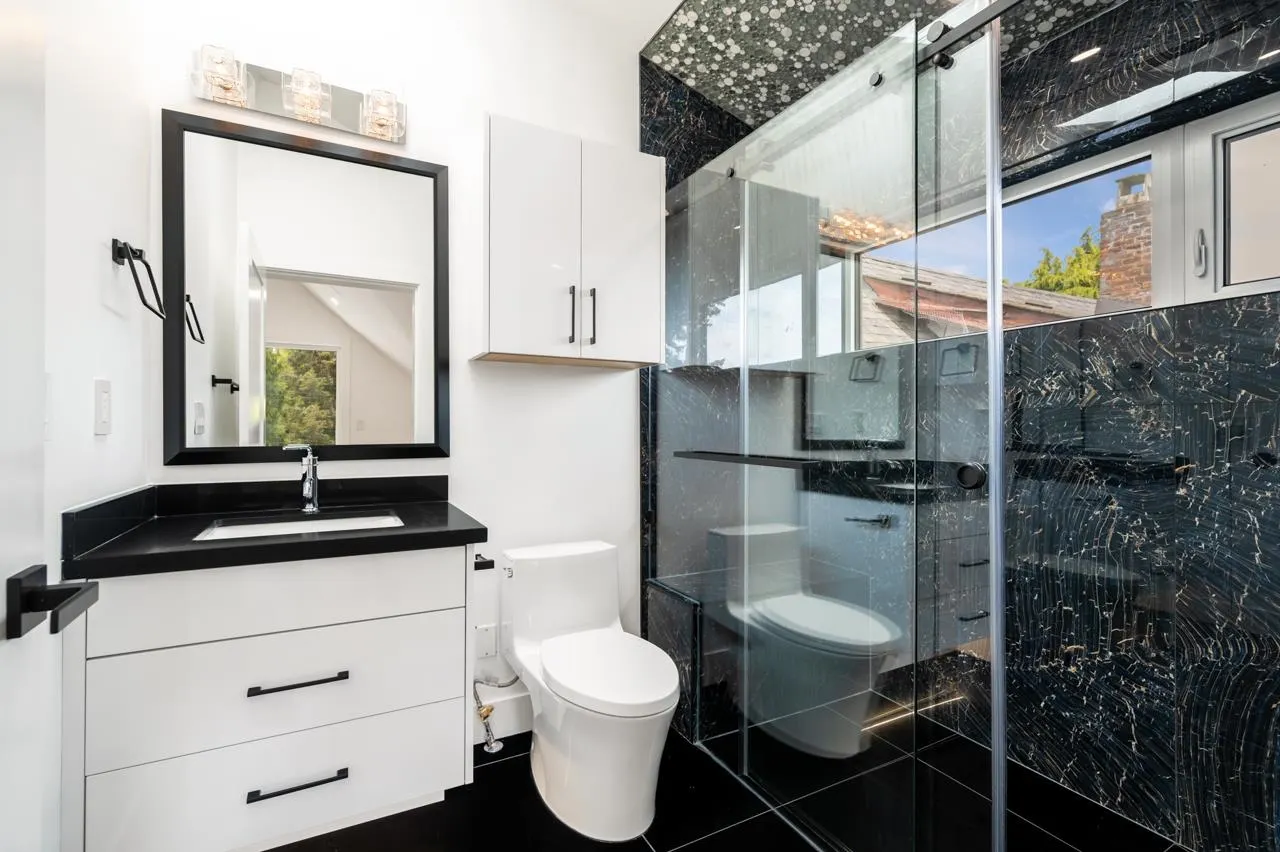 950 W 17th Avenue #2