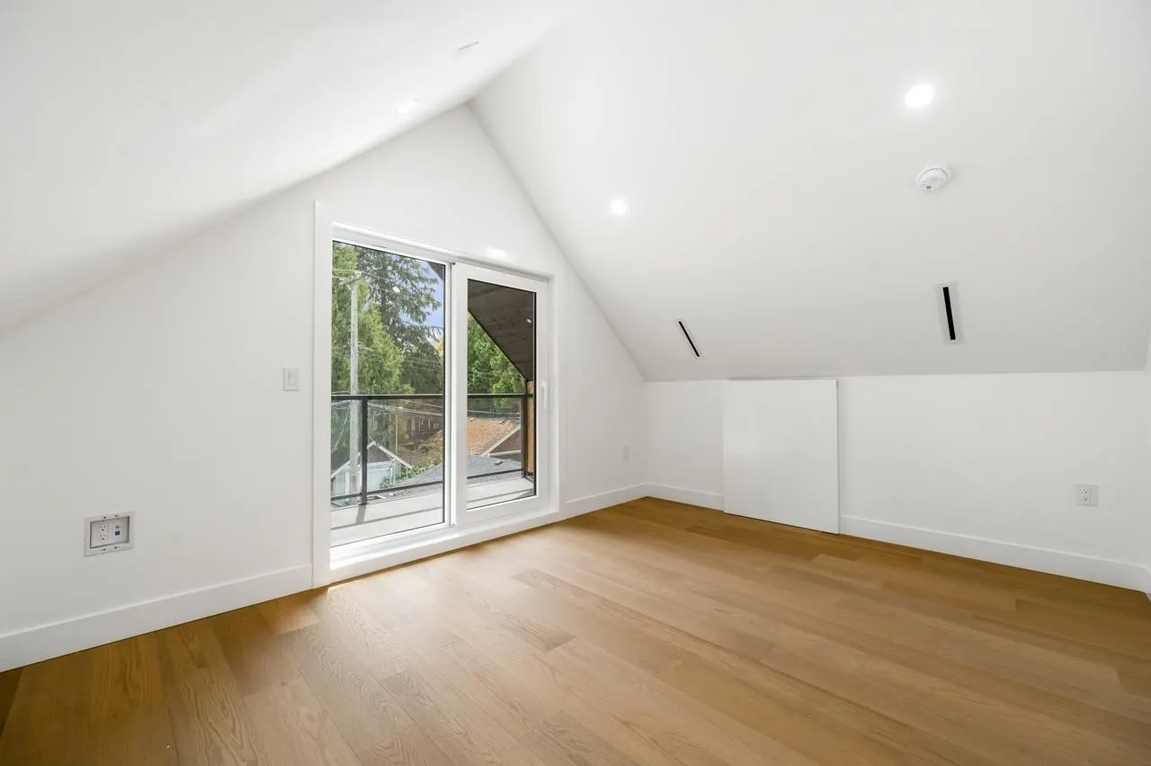950 W 17th Avenue #2