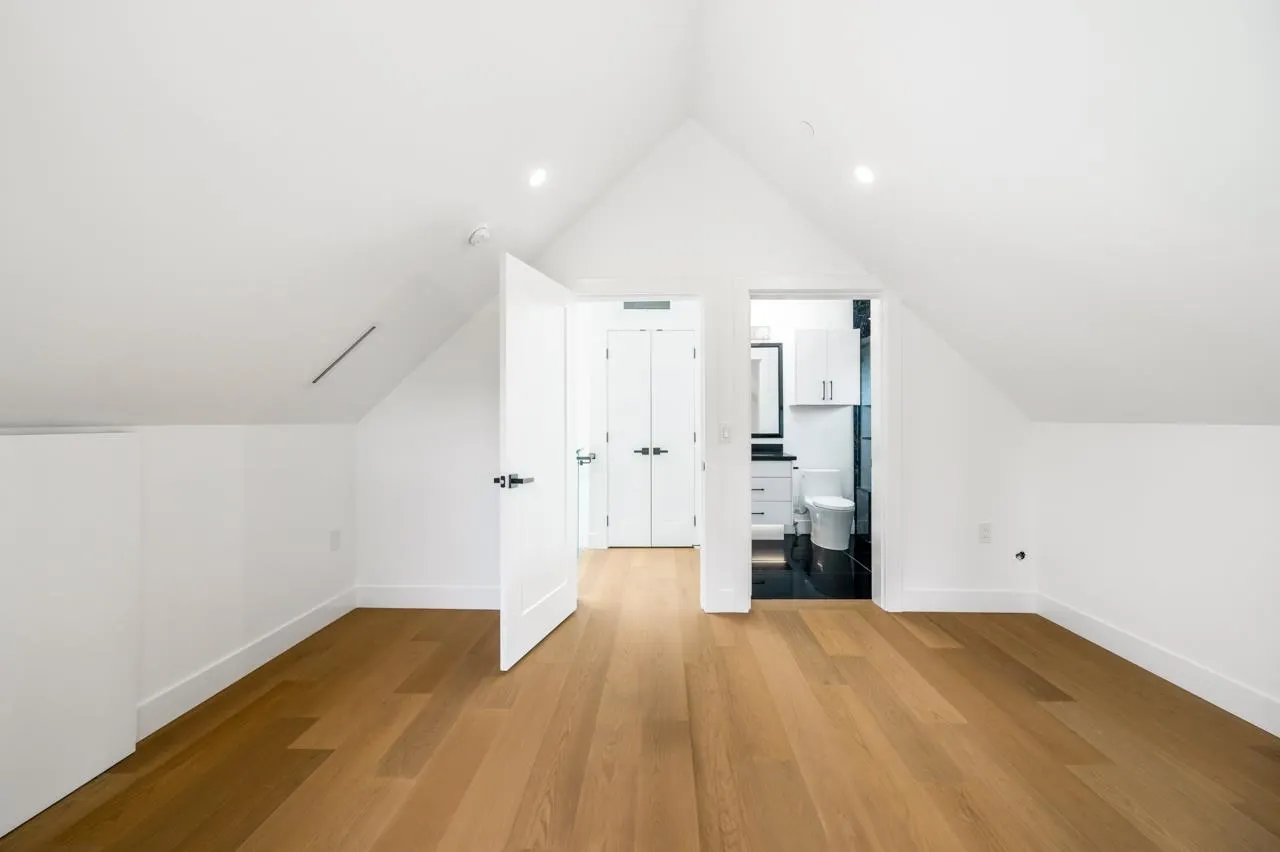 950 W 17th Avenue #2