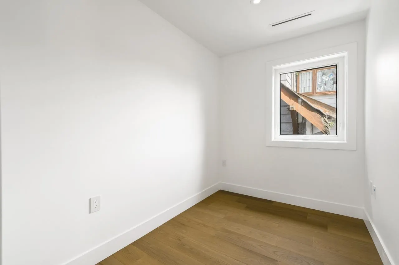 950 W 17th Avenue #2