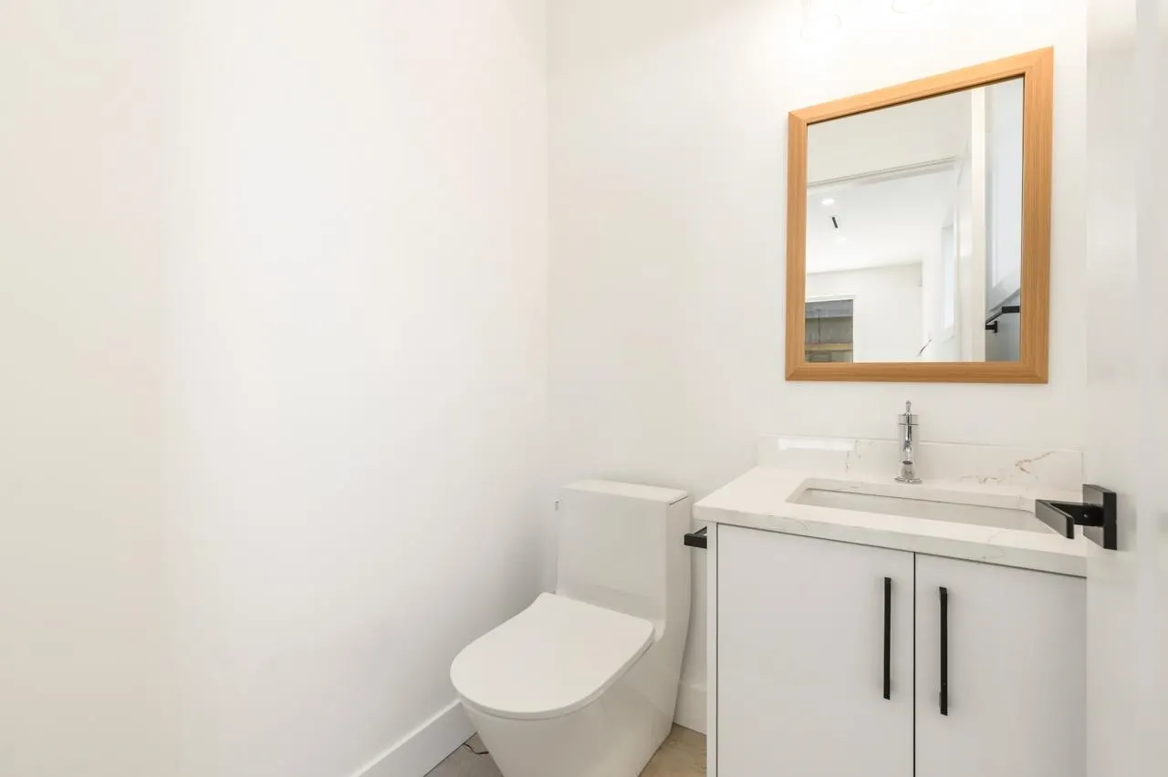 950 W 17th Avenue #2