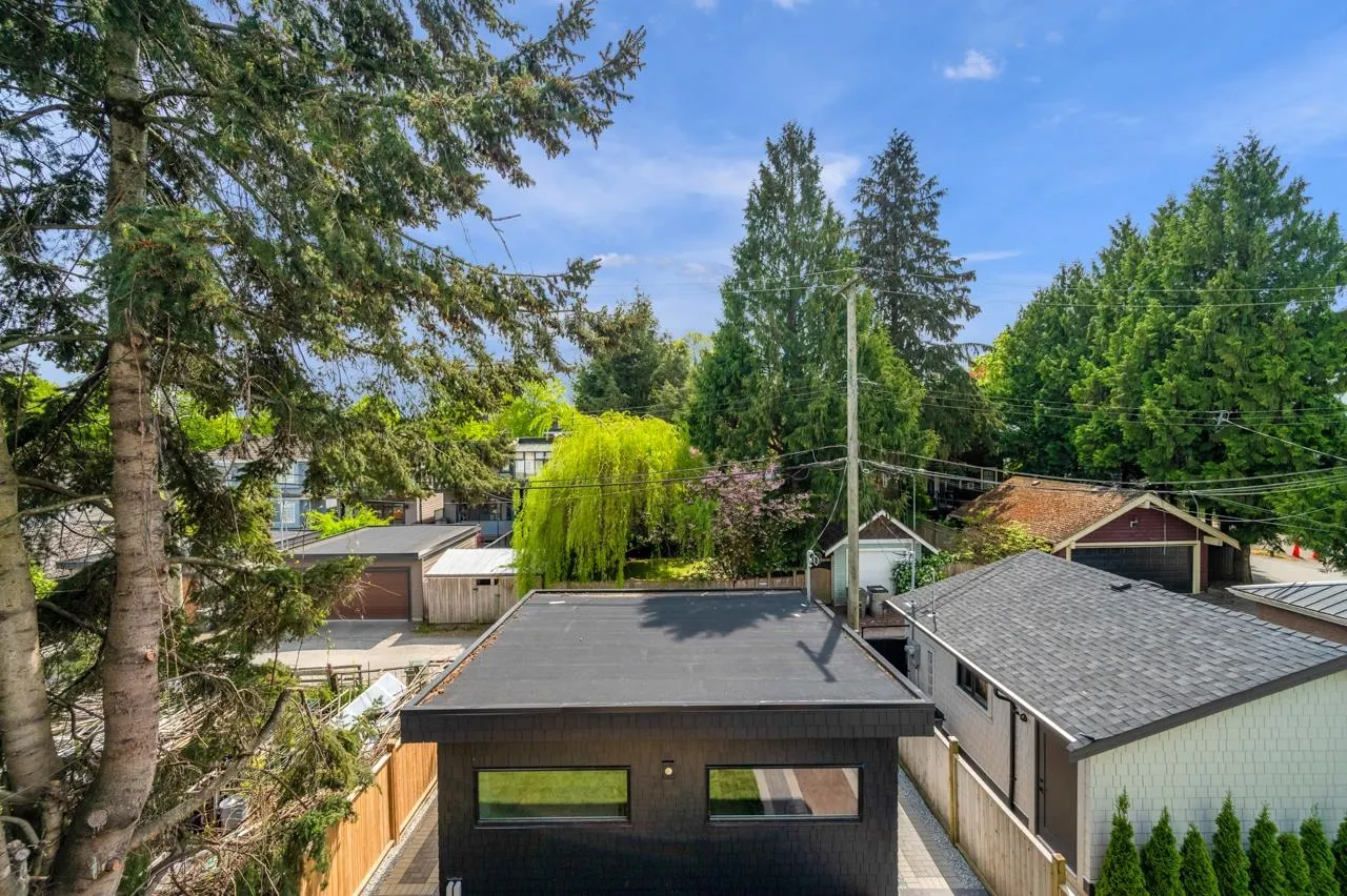950 W 17th Avenue #2