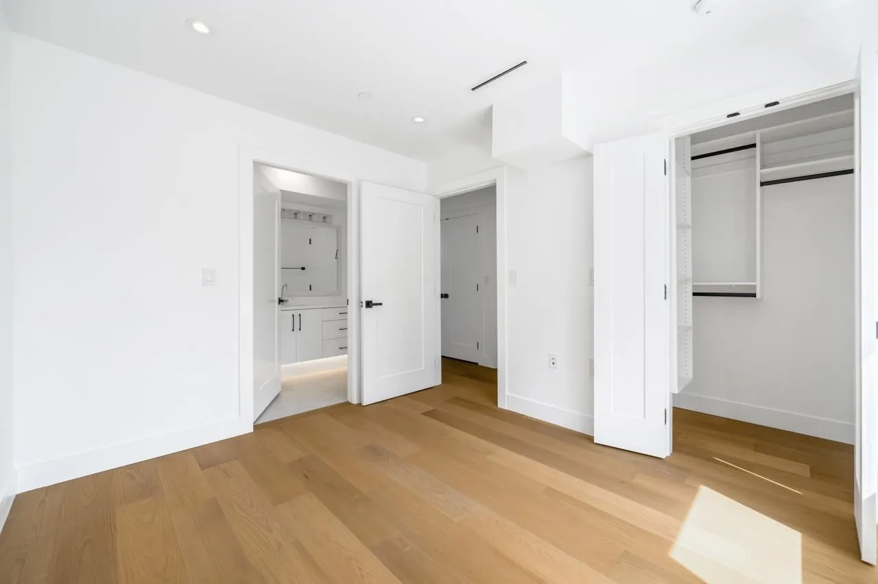 950 W 17th Avenue #2