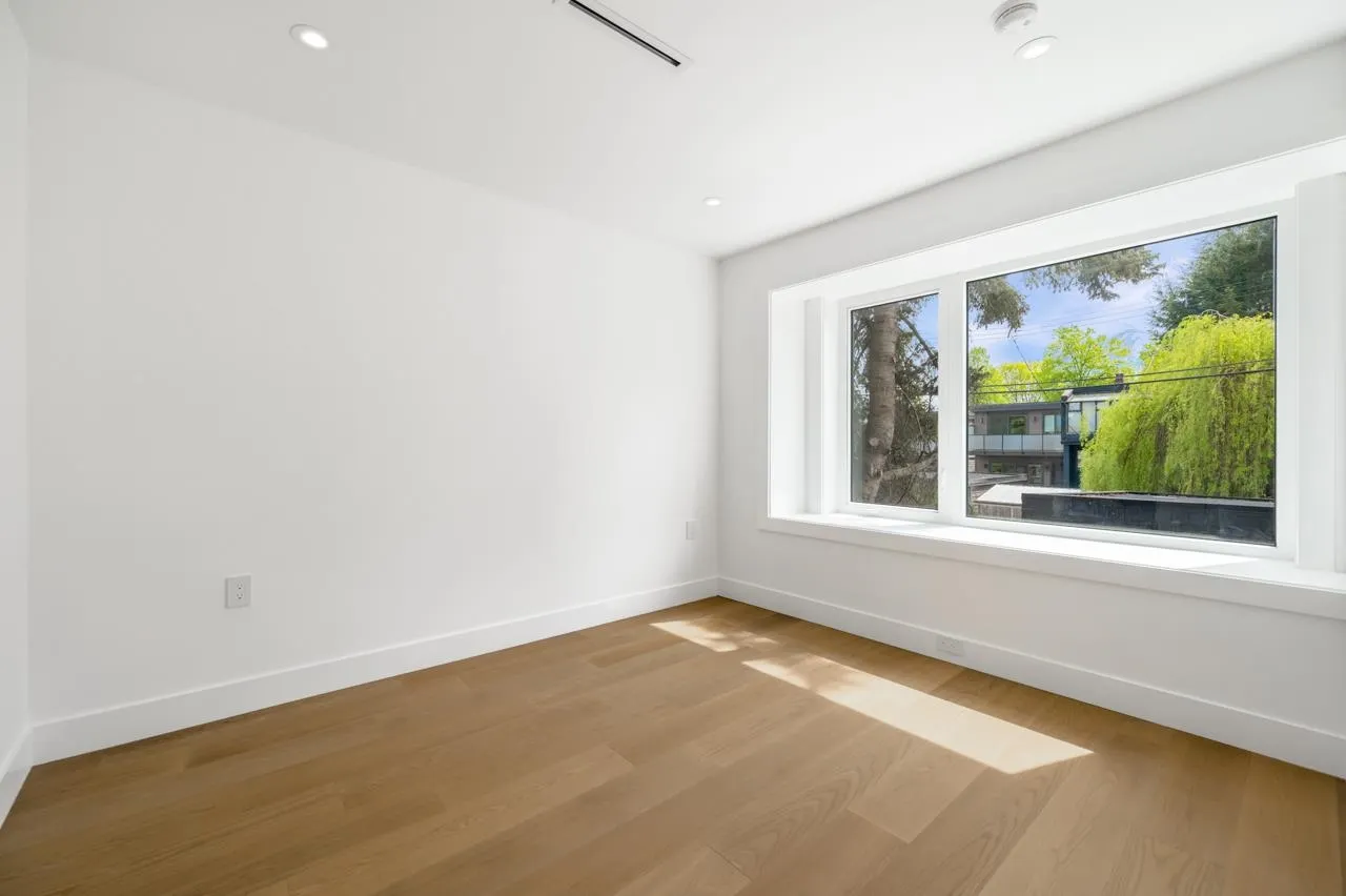 950 W 17th Avenue #2
