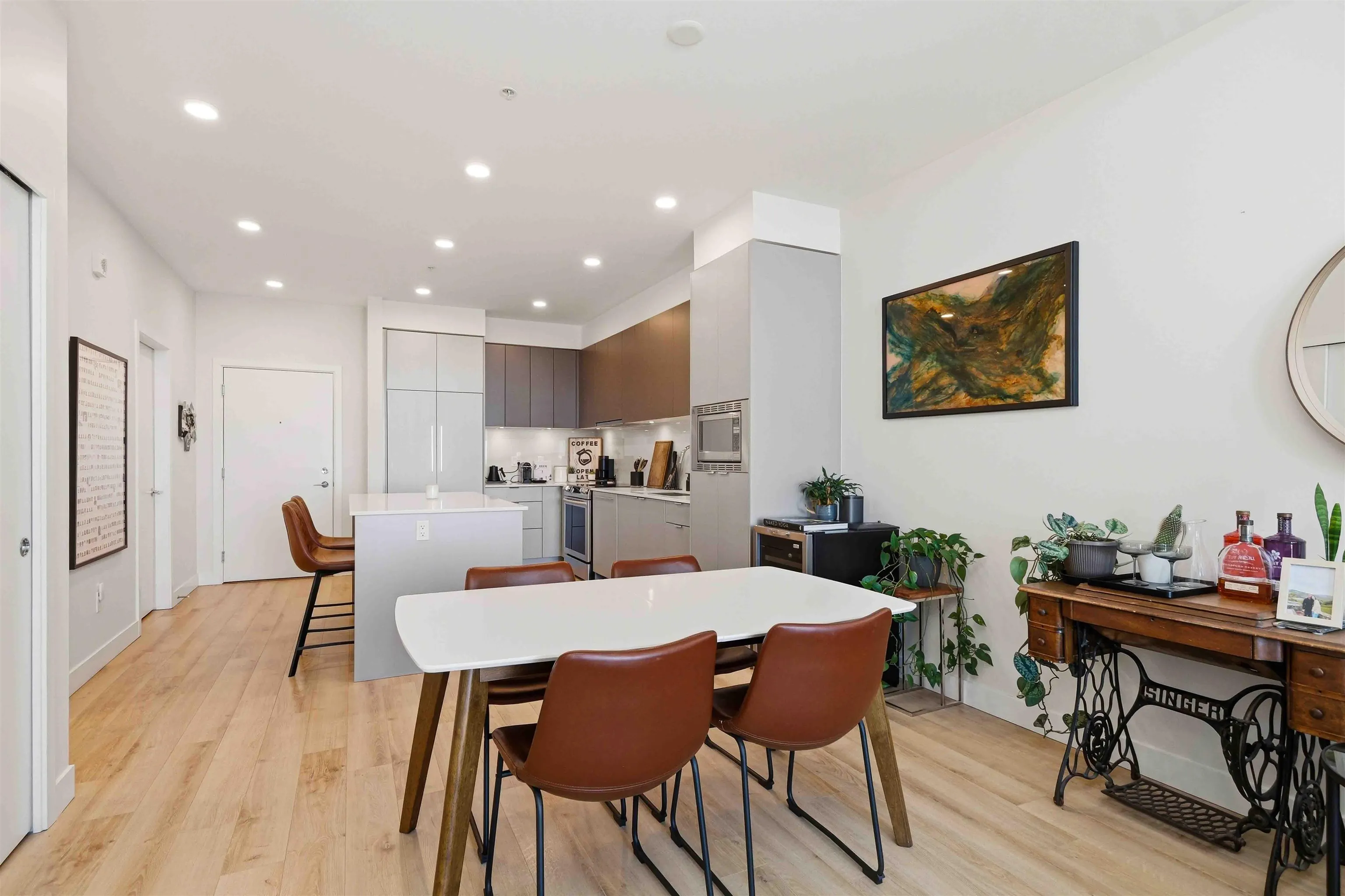 1892 Starling Drive #414