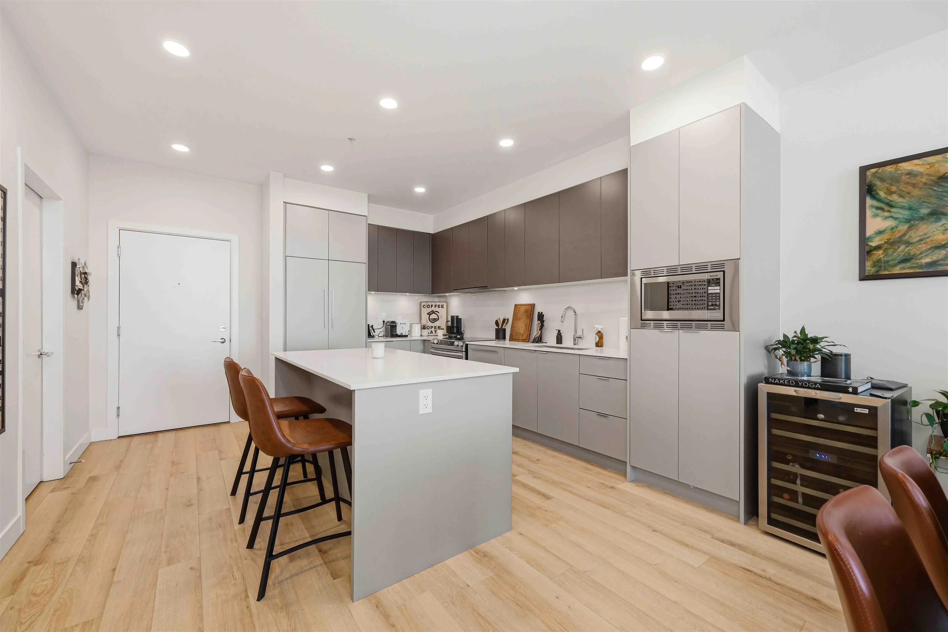 1892 Starling Drive #414