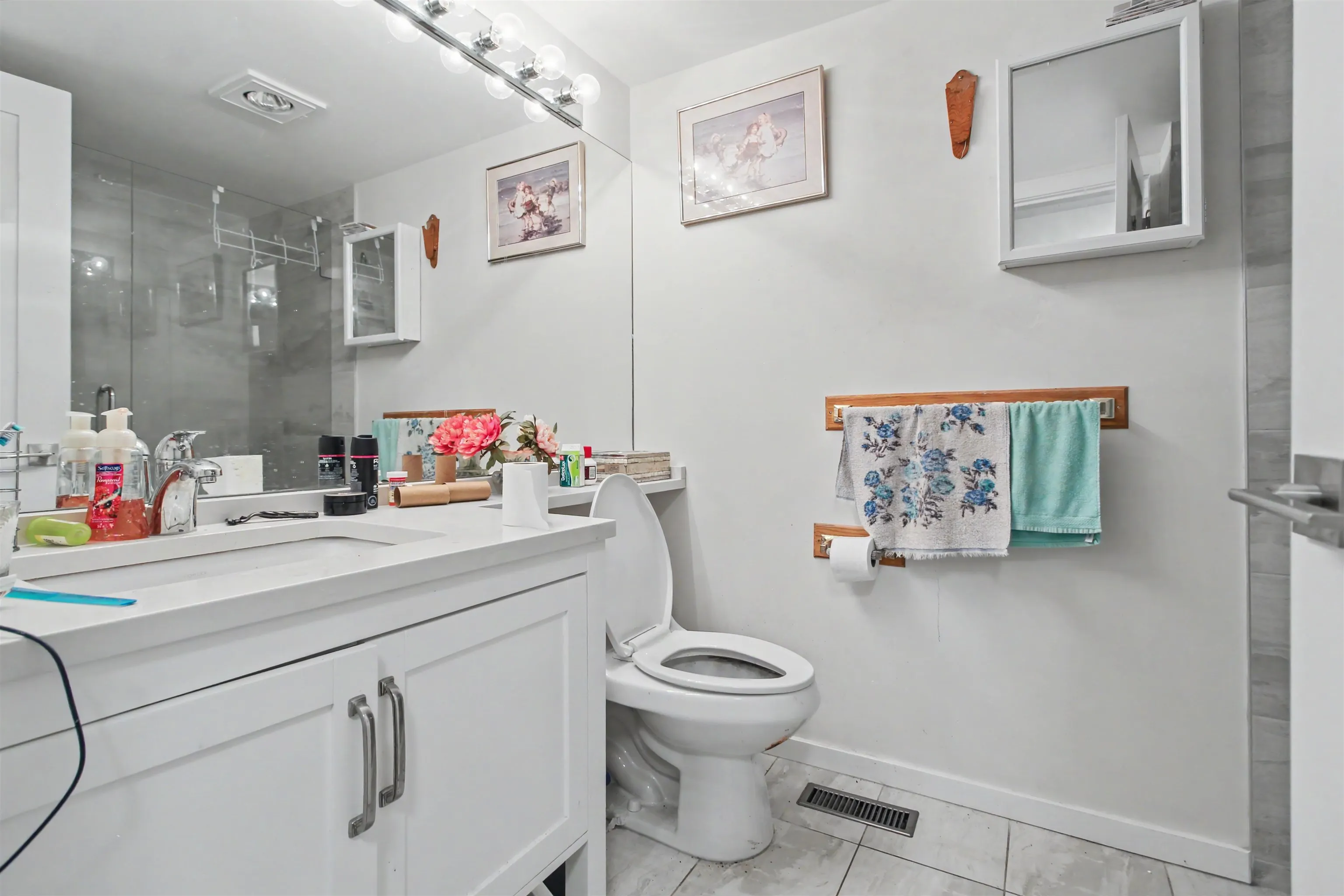 6841 138 Street #118