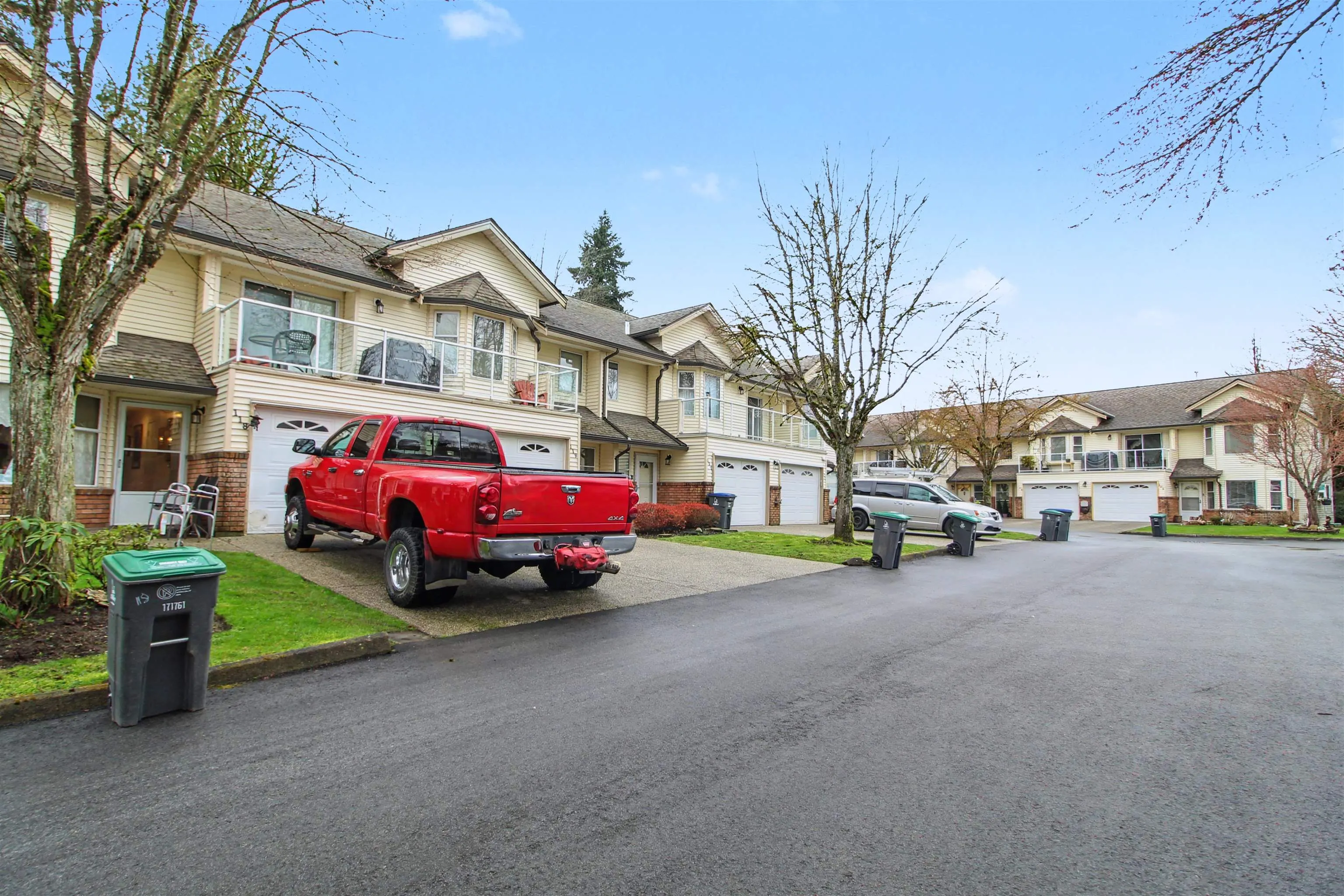 6841 138 Street #118