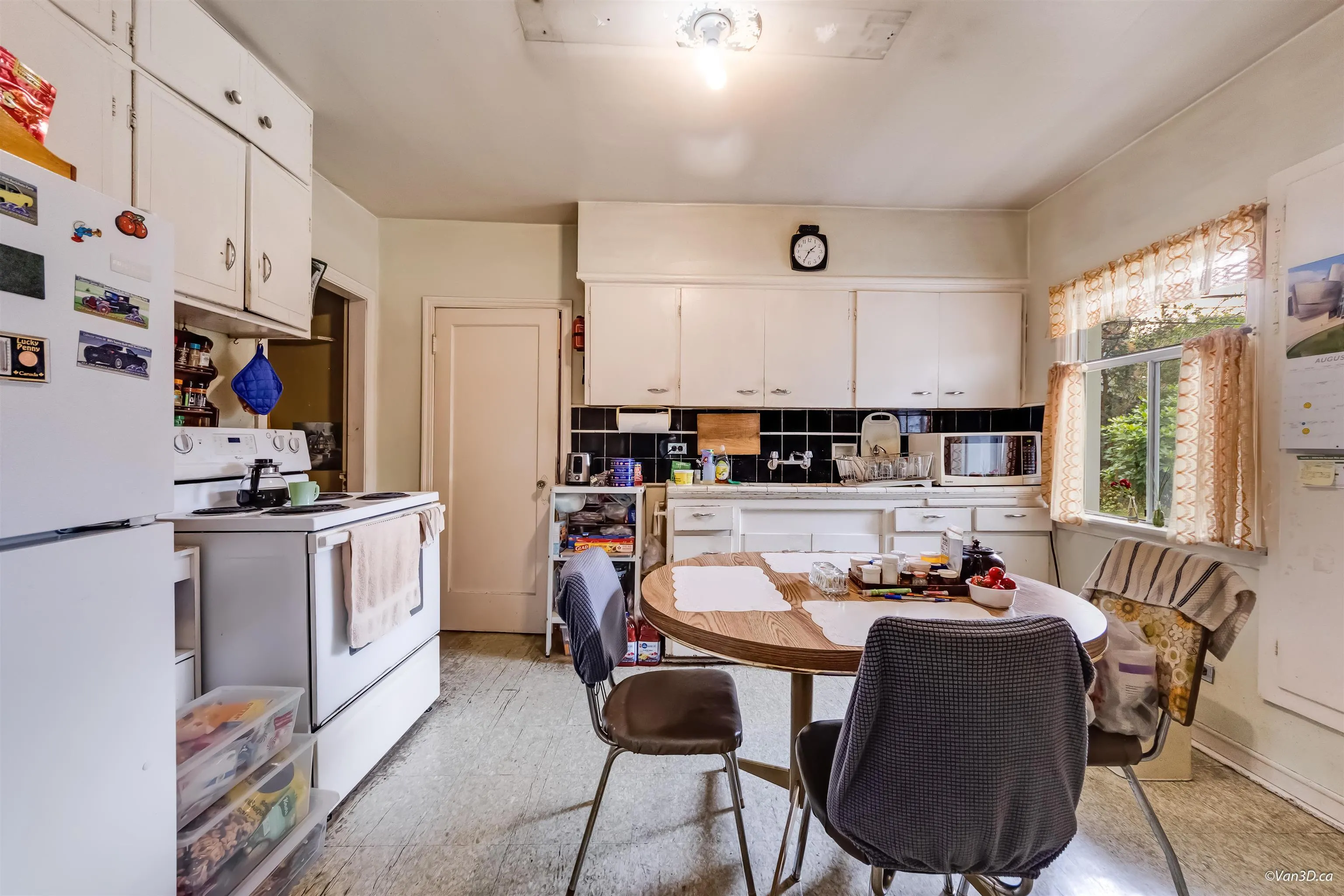 96 W 16th Avenue