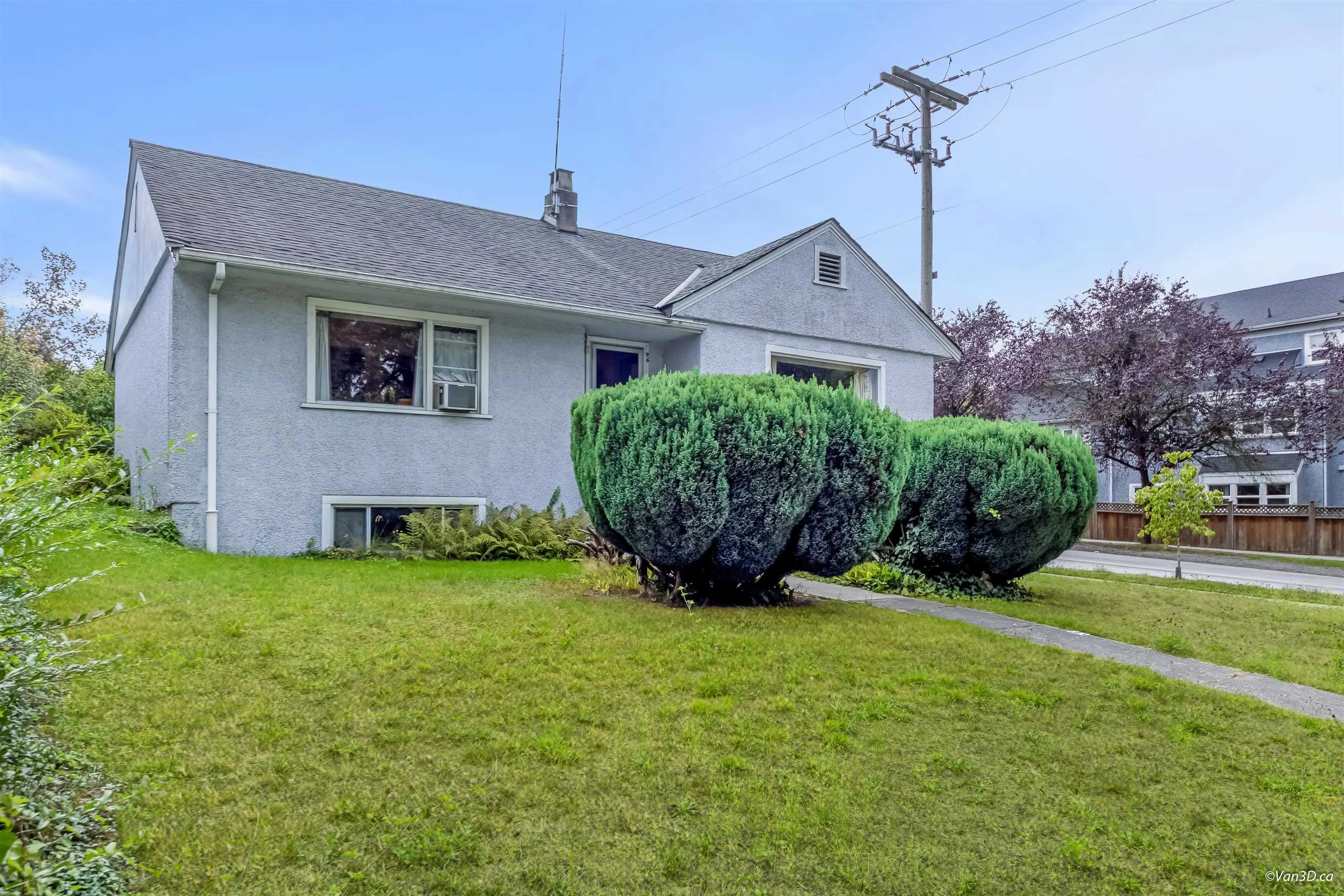 96 W 16th Avenue