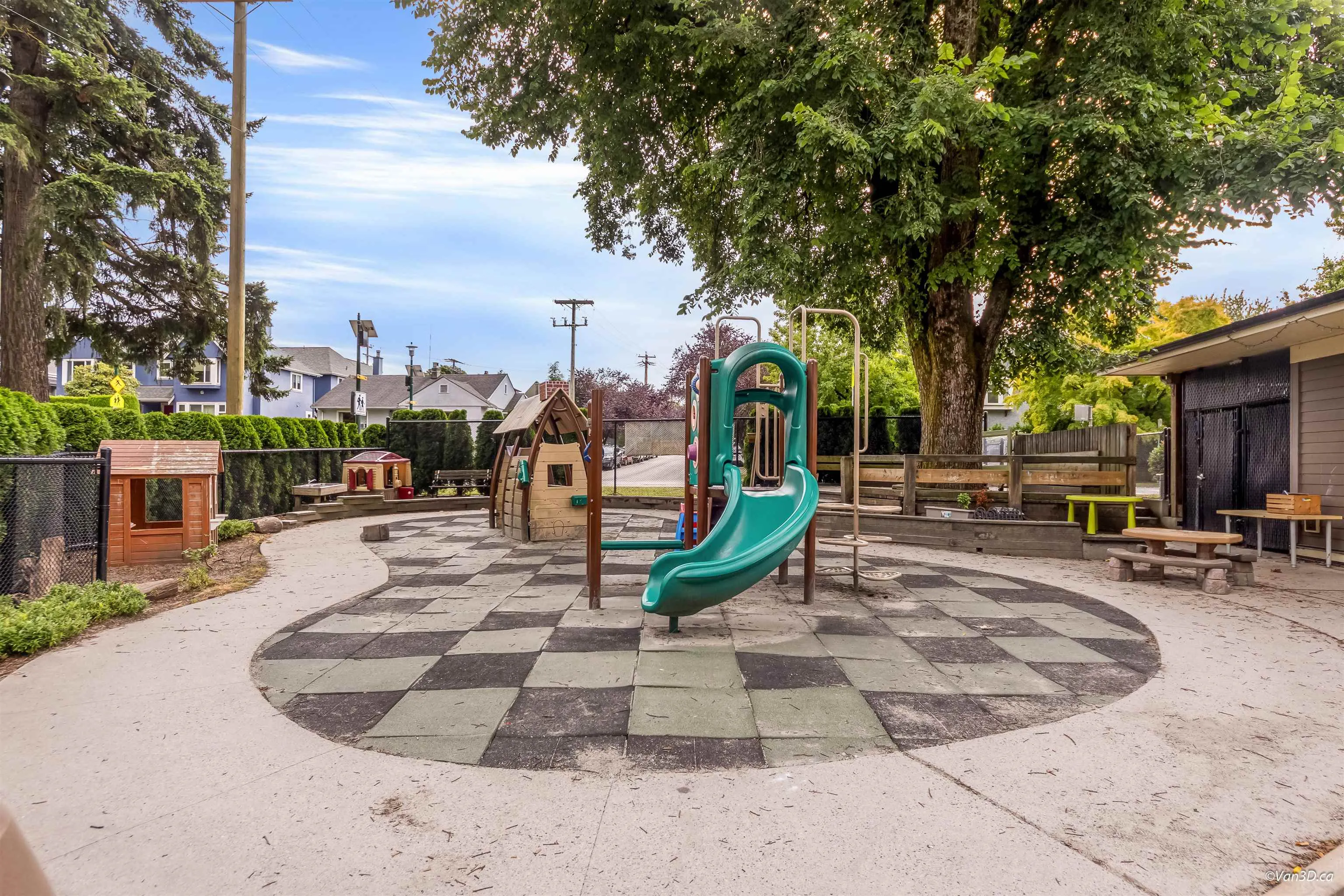 96 W 16th Avenue