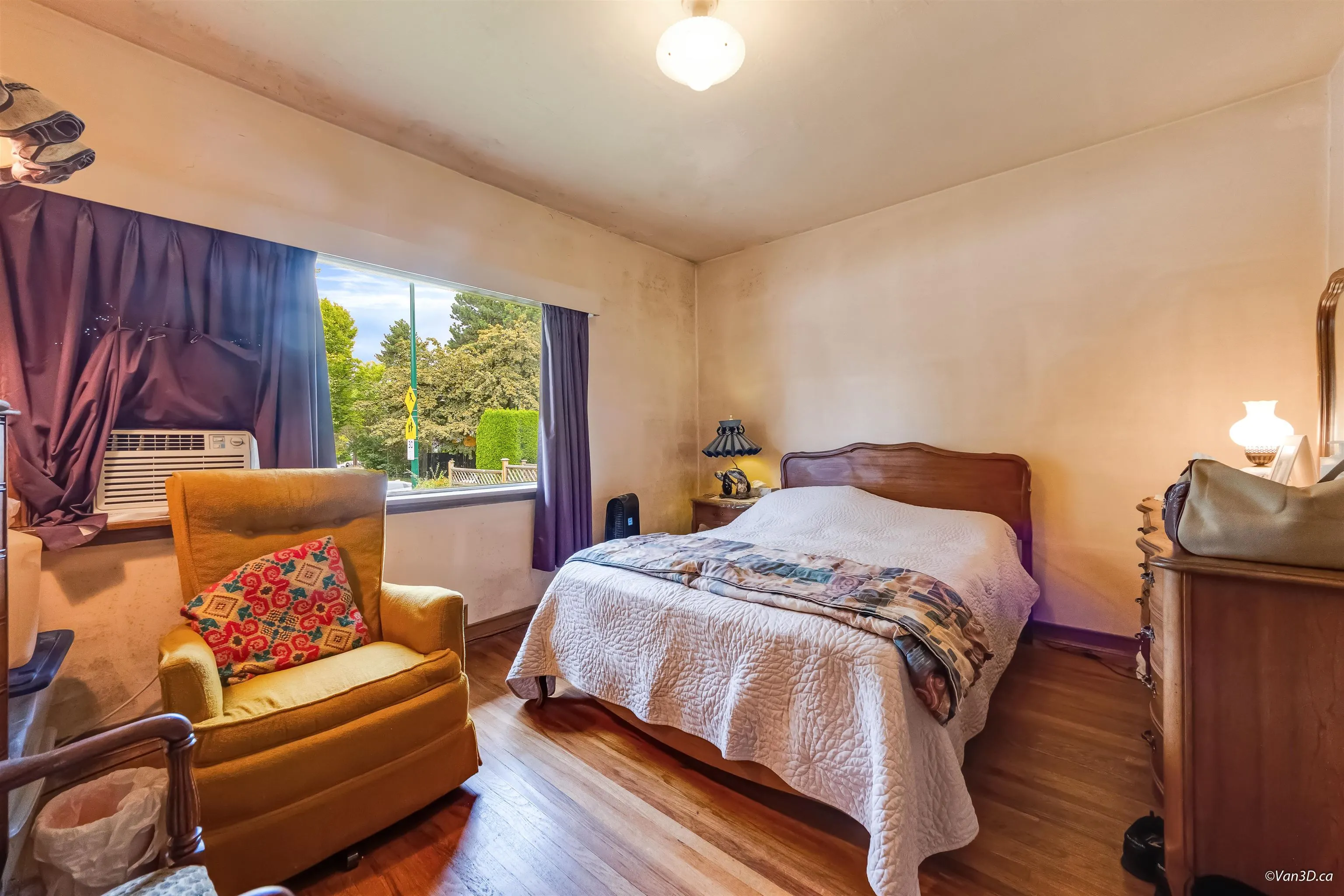 96 W 16th Avenue