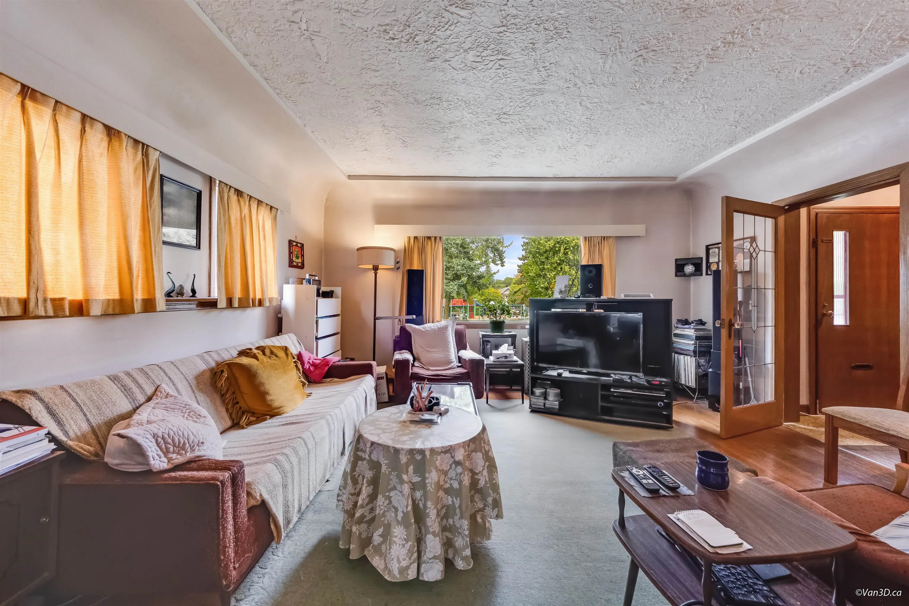 96 W 16th Avenue