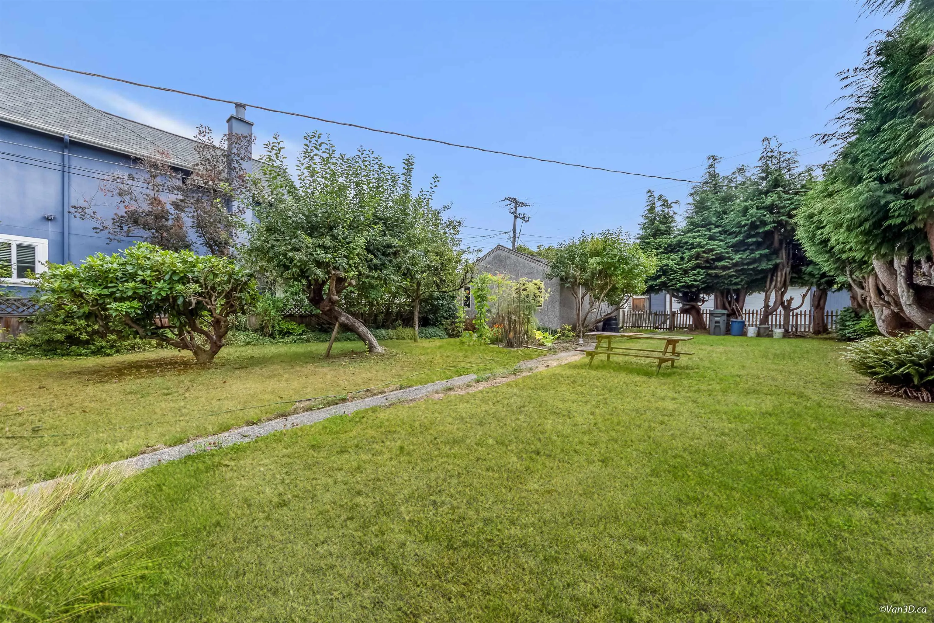 96 W 16th Avenue