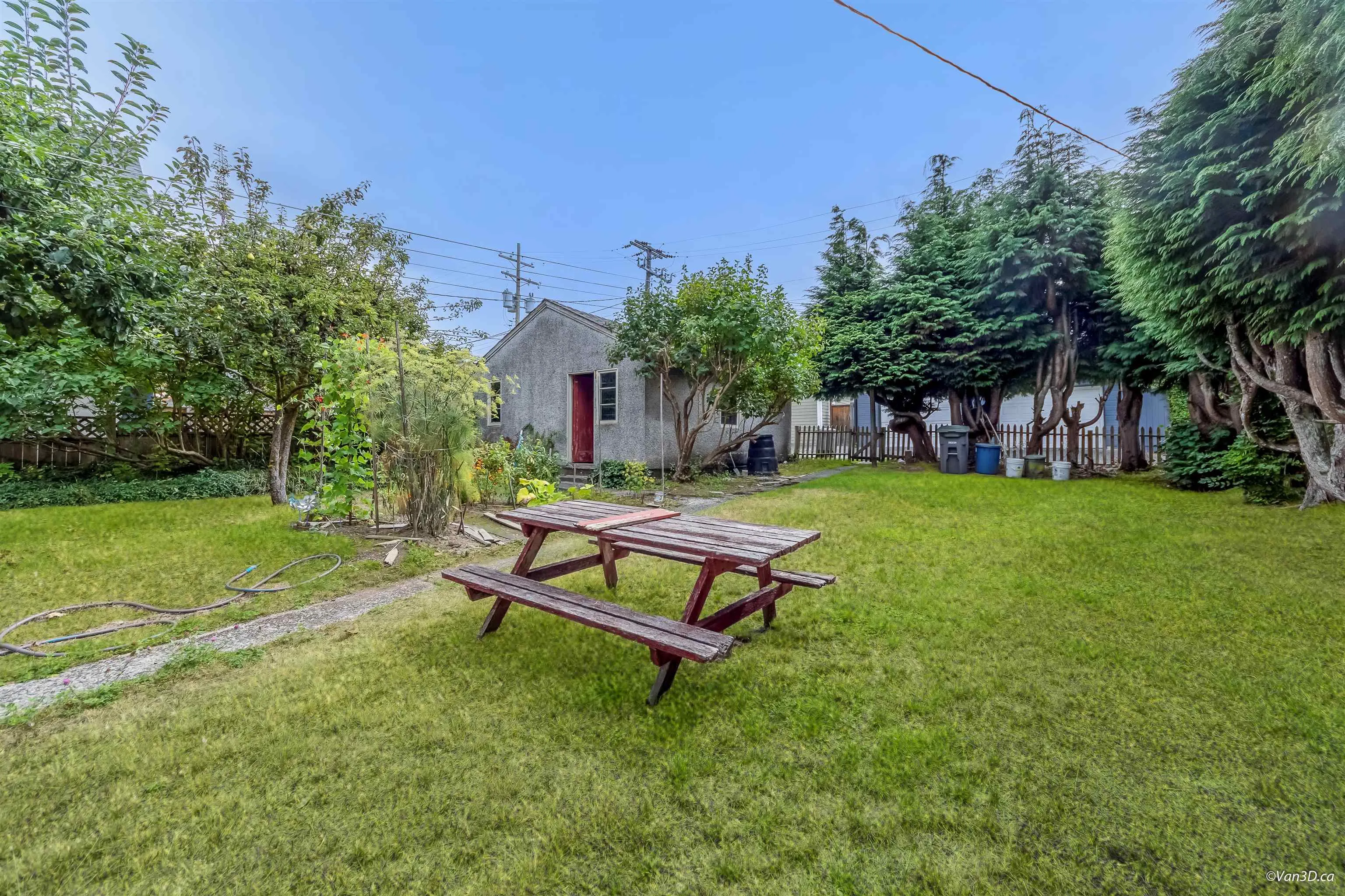96 W 16th Avenue