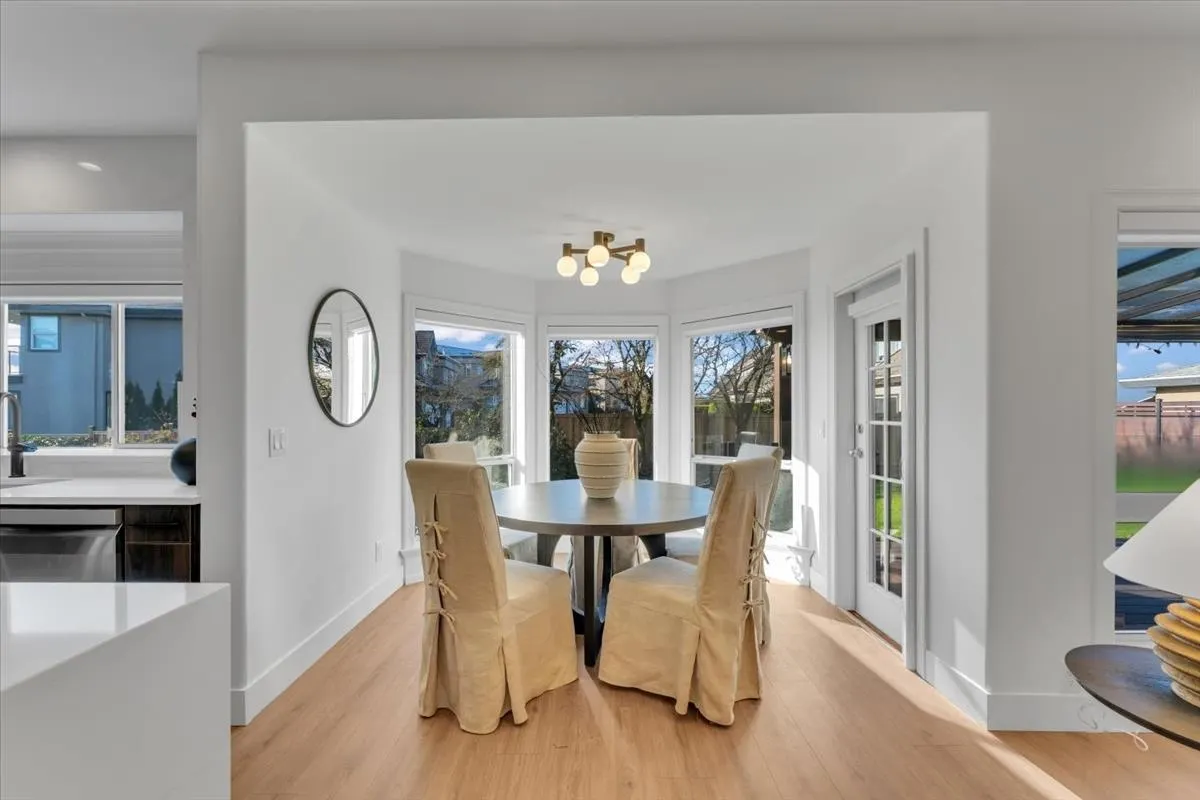 2594 Palisade Crescent