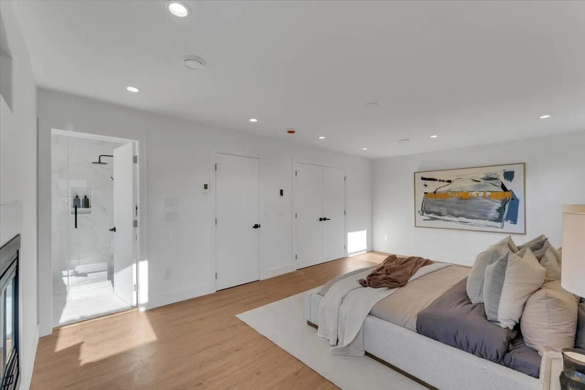 2594 Palisade Crescent