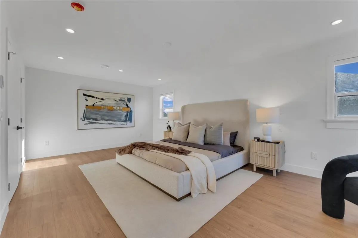 2594 Palisade Crescent