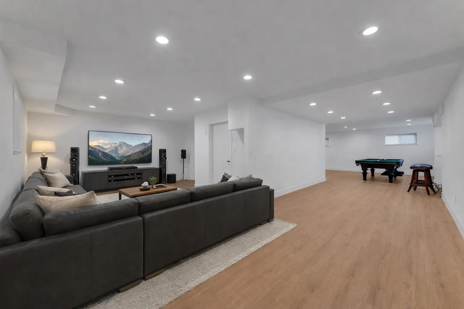 2594 Palisade Crescent