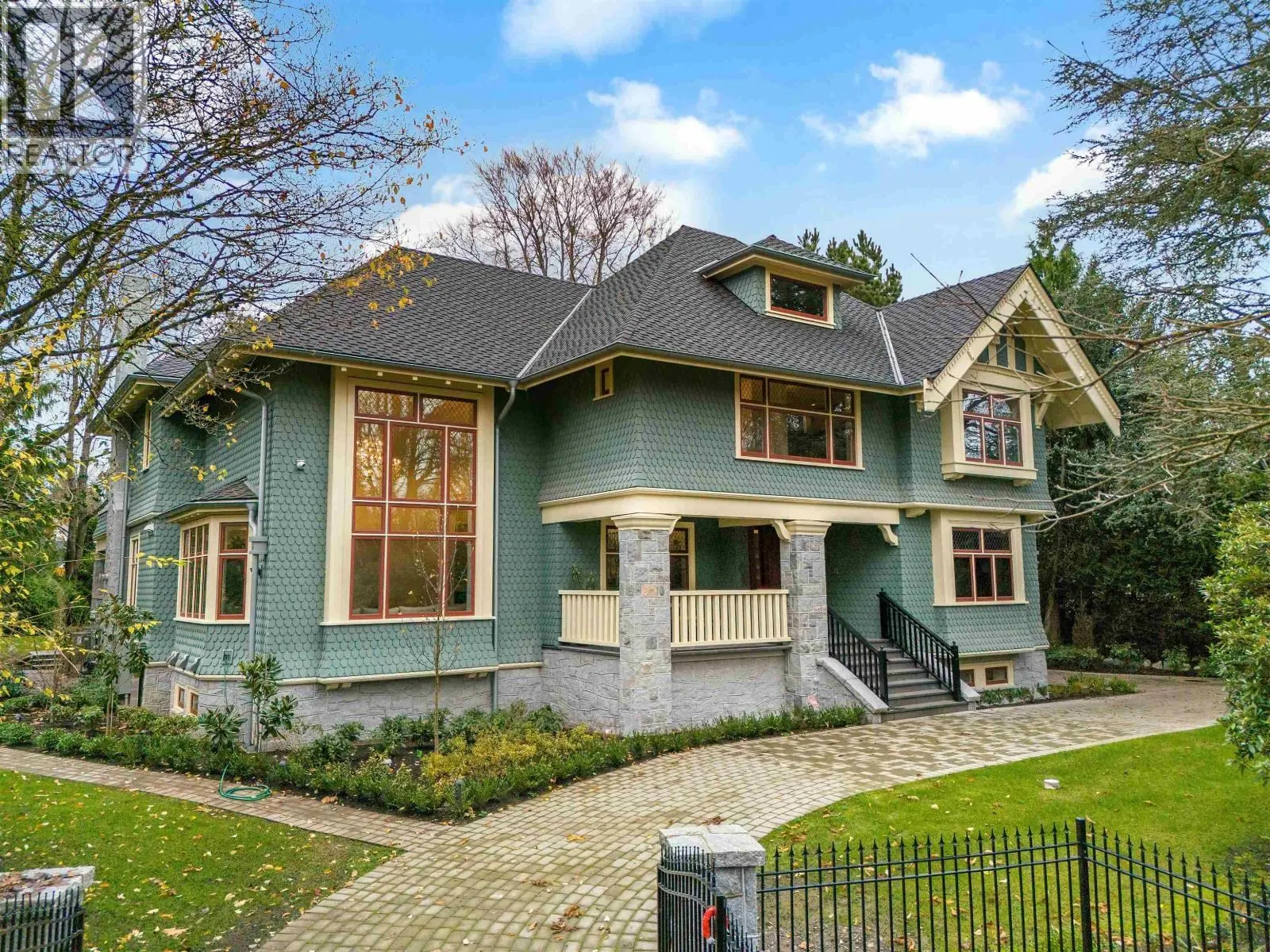 1263 Balfour Avenue