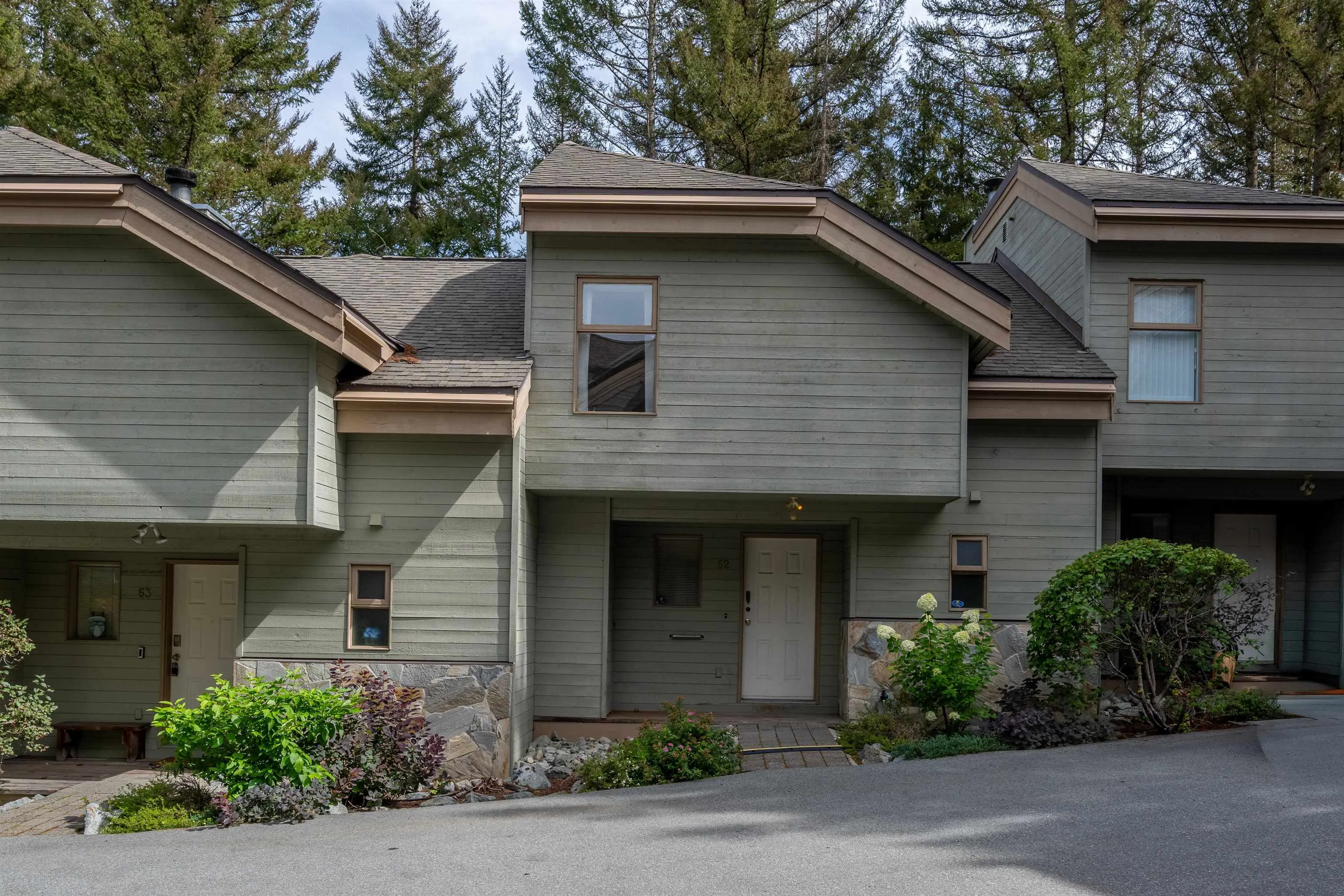 6127 Eagleridge Crescent #62