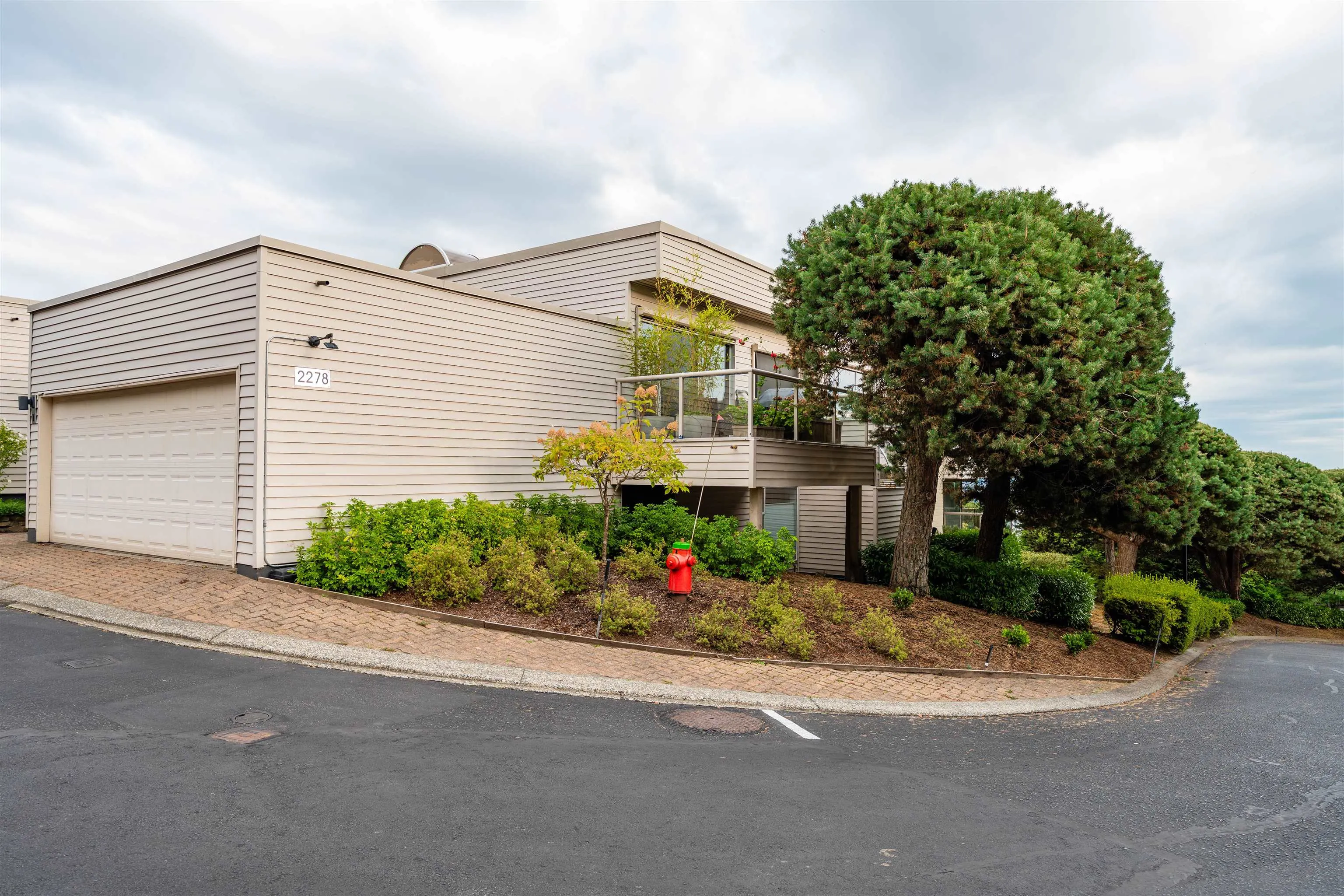 2278 Folkestone Way #1