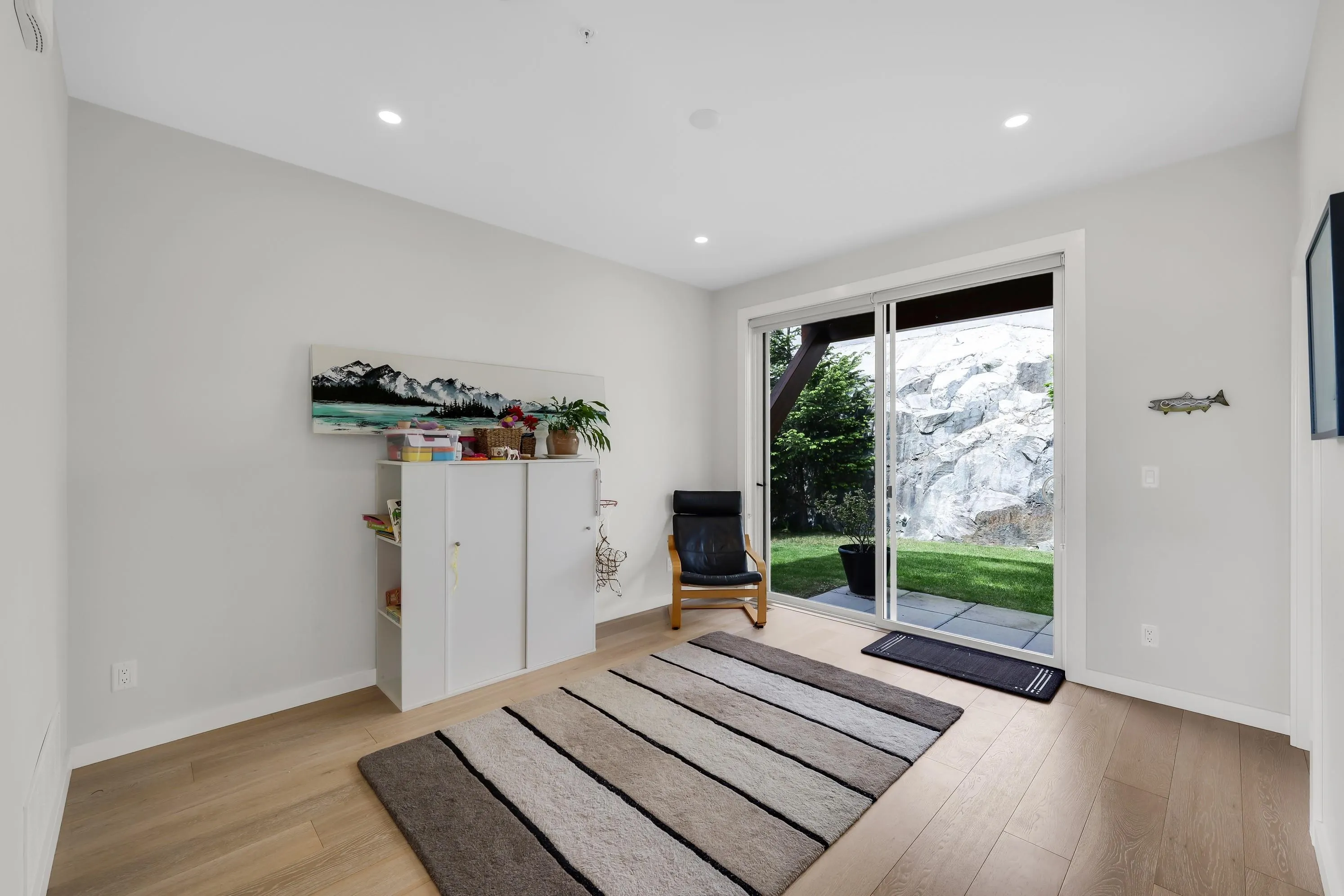 41322 Horizon Drive