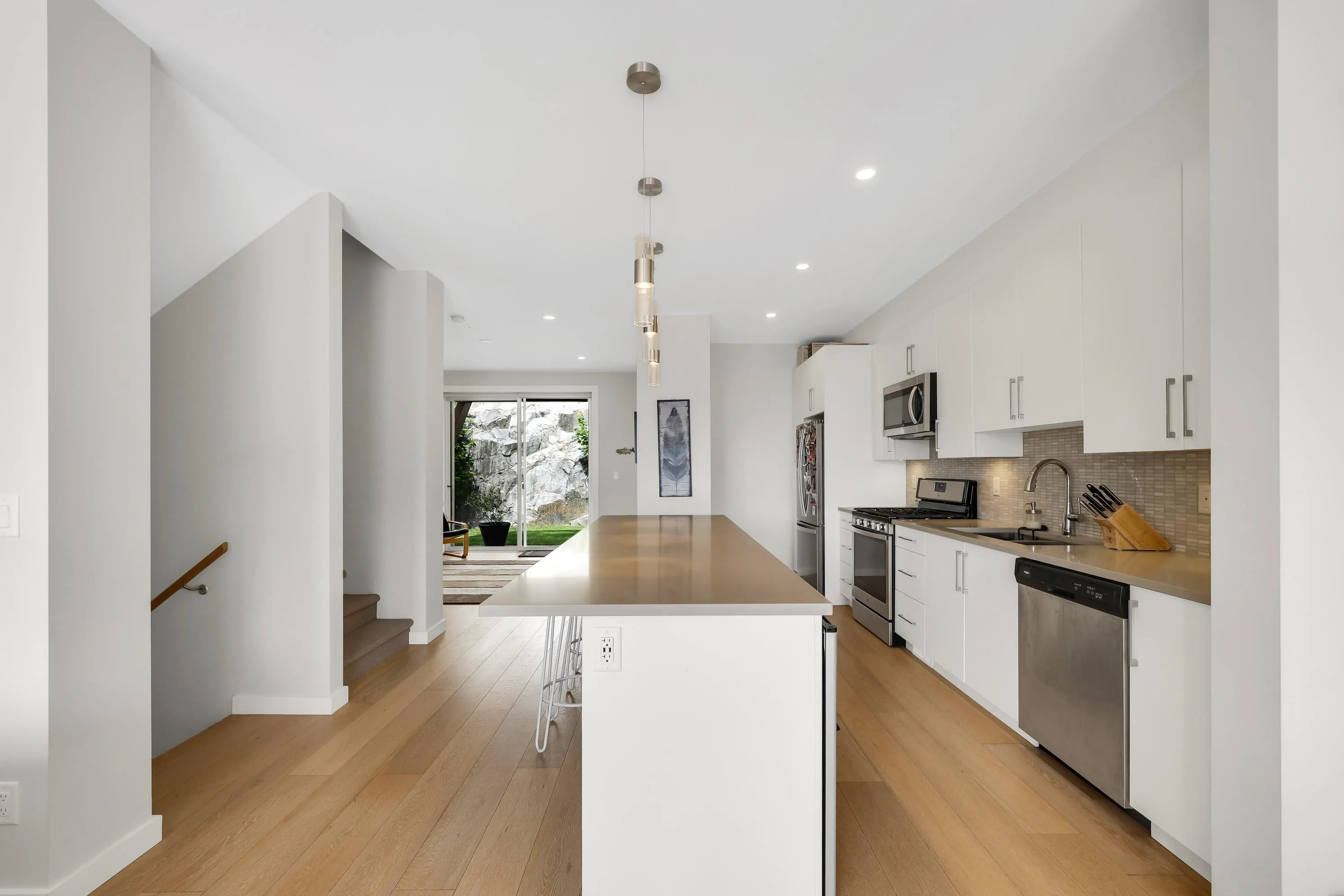41322 Horizon Drive