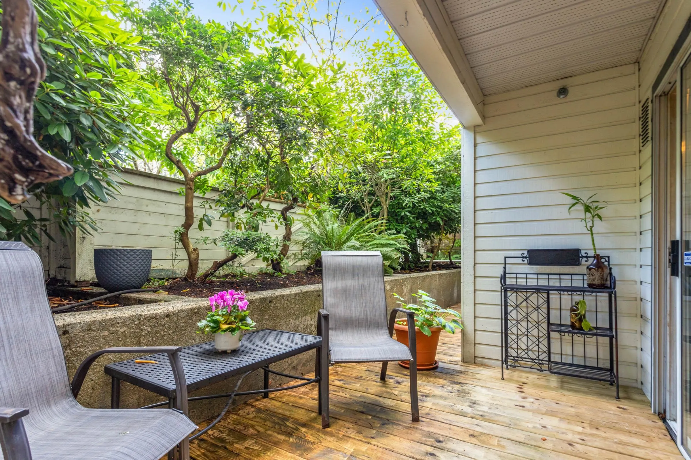 3270 W 4th Avenue #101