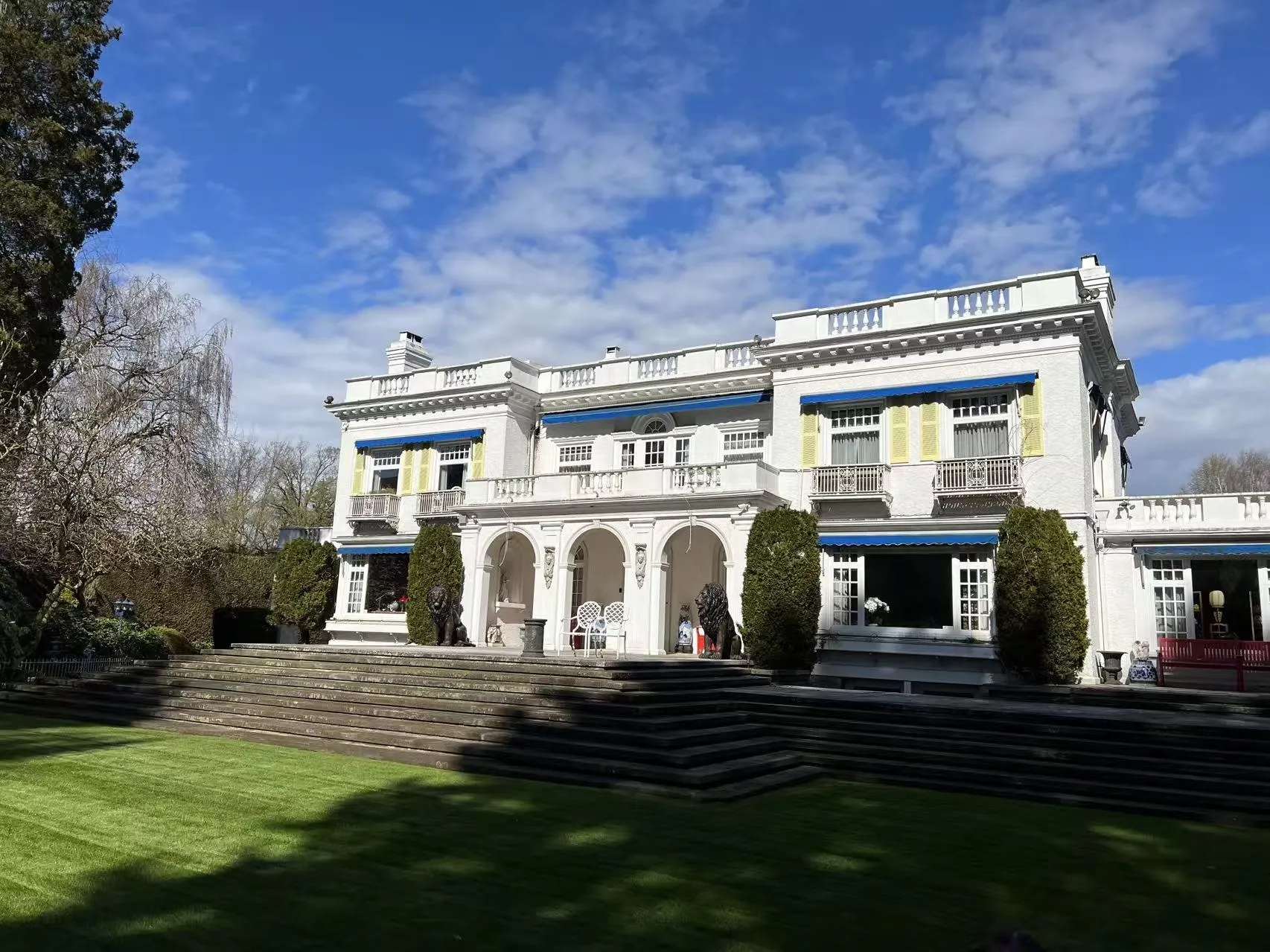 3380 The Crescent