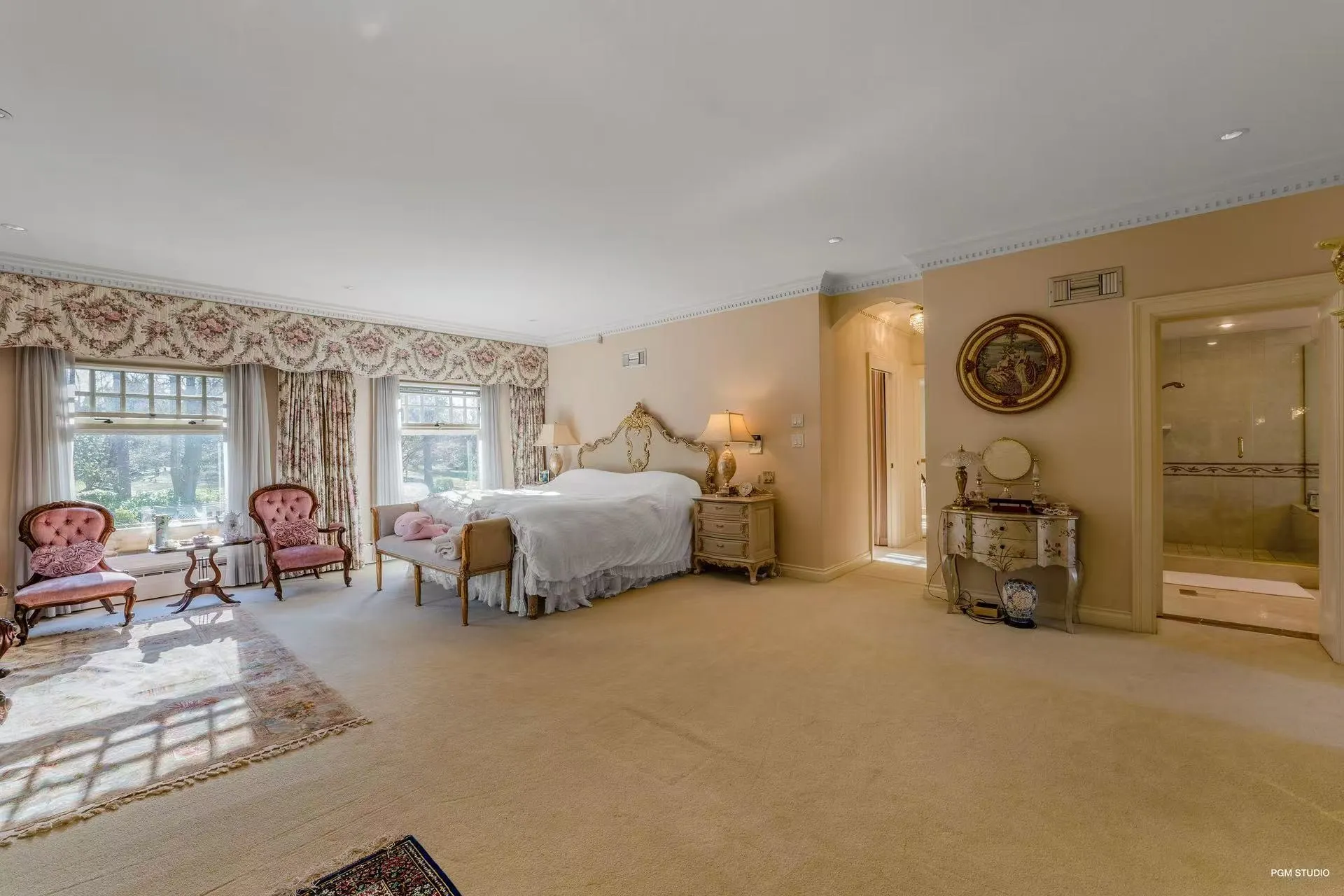 3380 The Crescent
