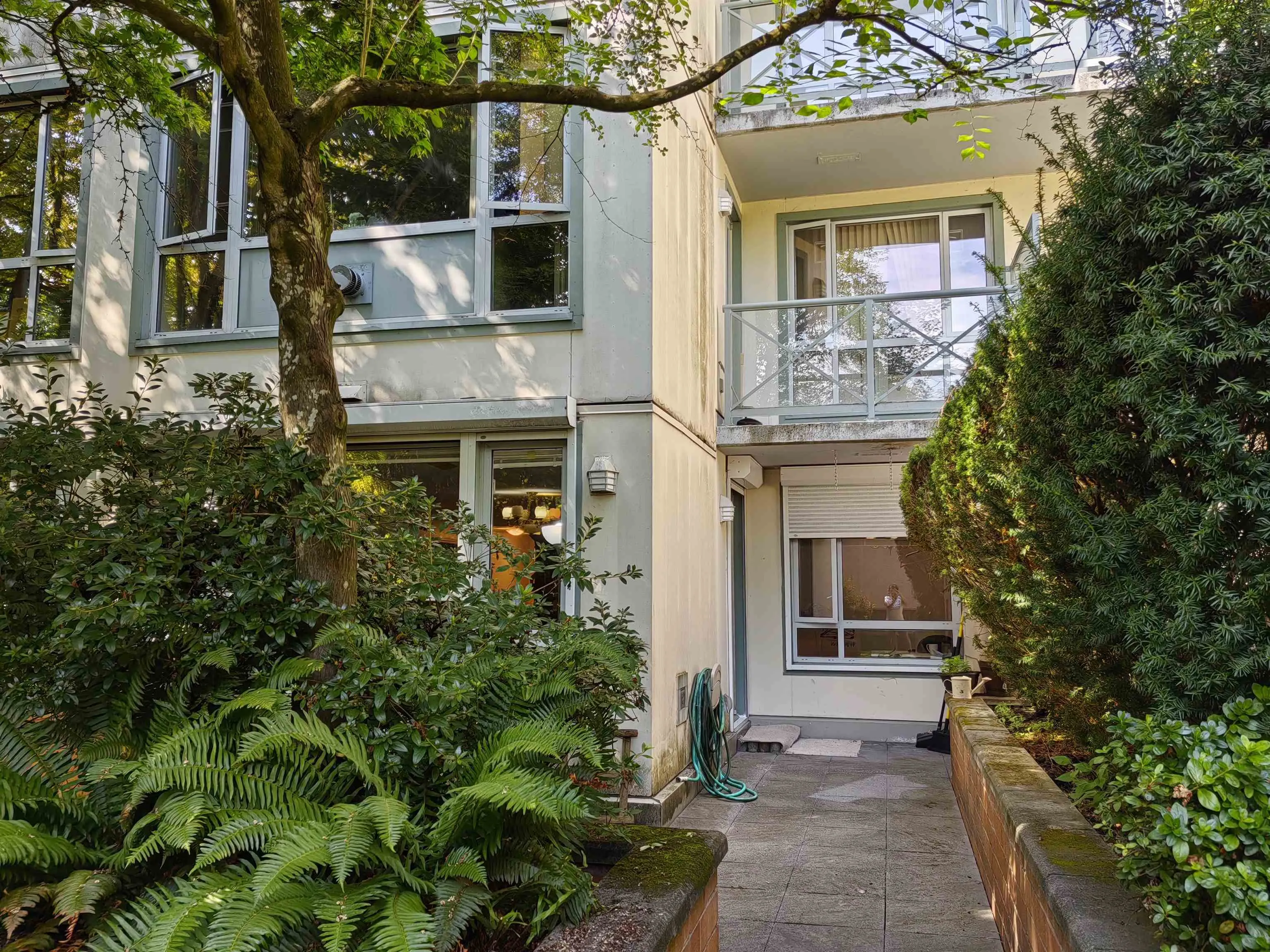 5770 Oak Street #106