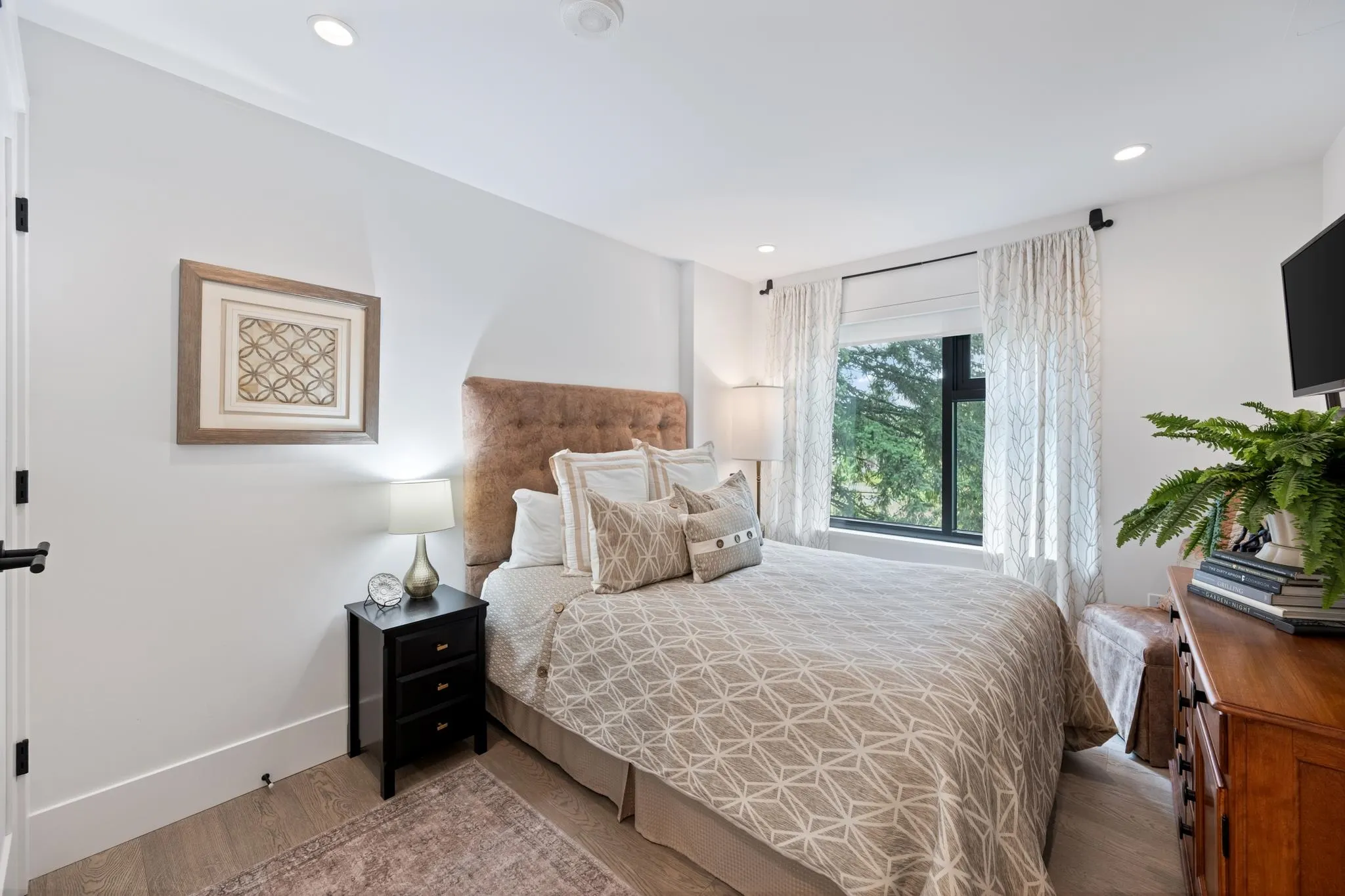 14825 Thrift Avenue #603