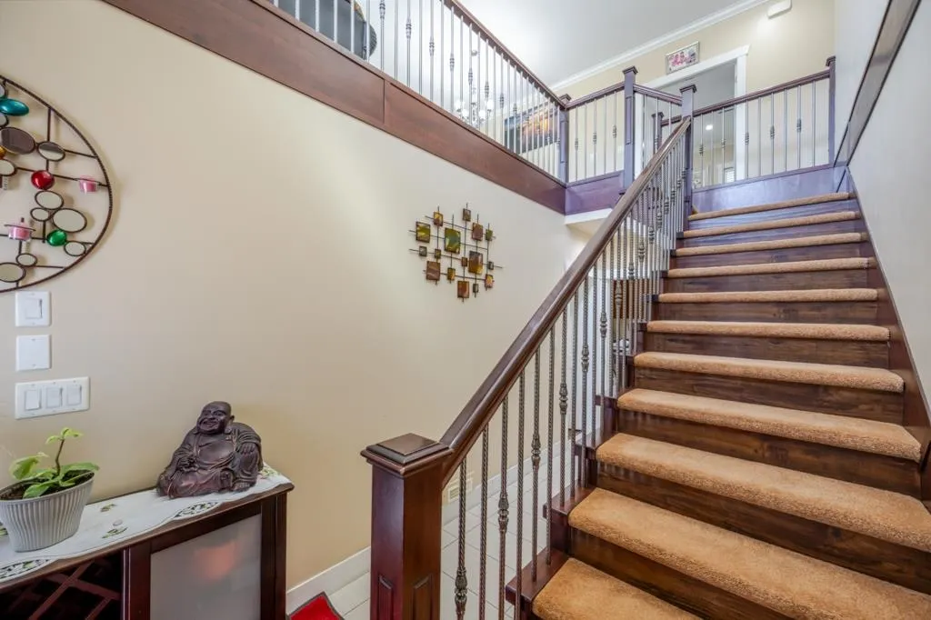 3423 Hazelwood Place
