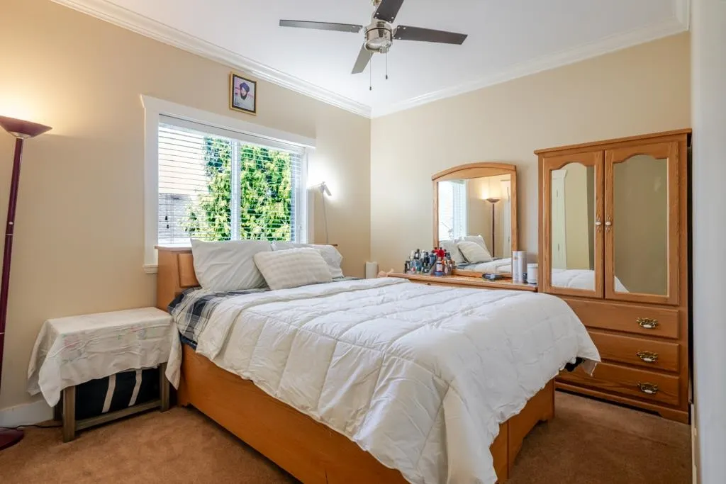 3423 Hazelwood Place